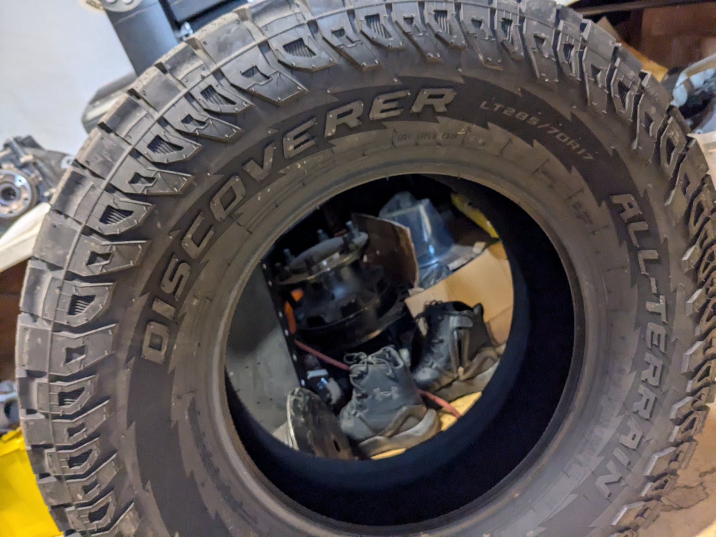 COOPER DISCOVERER ALL TERRAIN BSW LT 285 70 17 121S LRE 10 PLY ALL TERRAIN TIRE 170311009