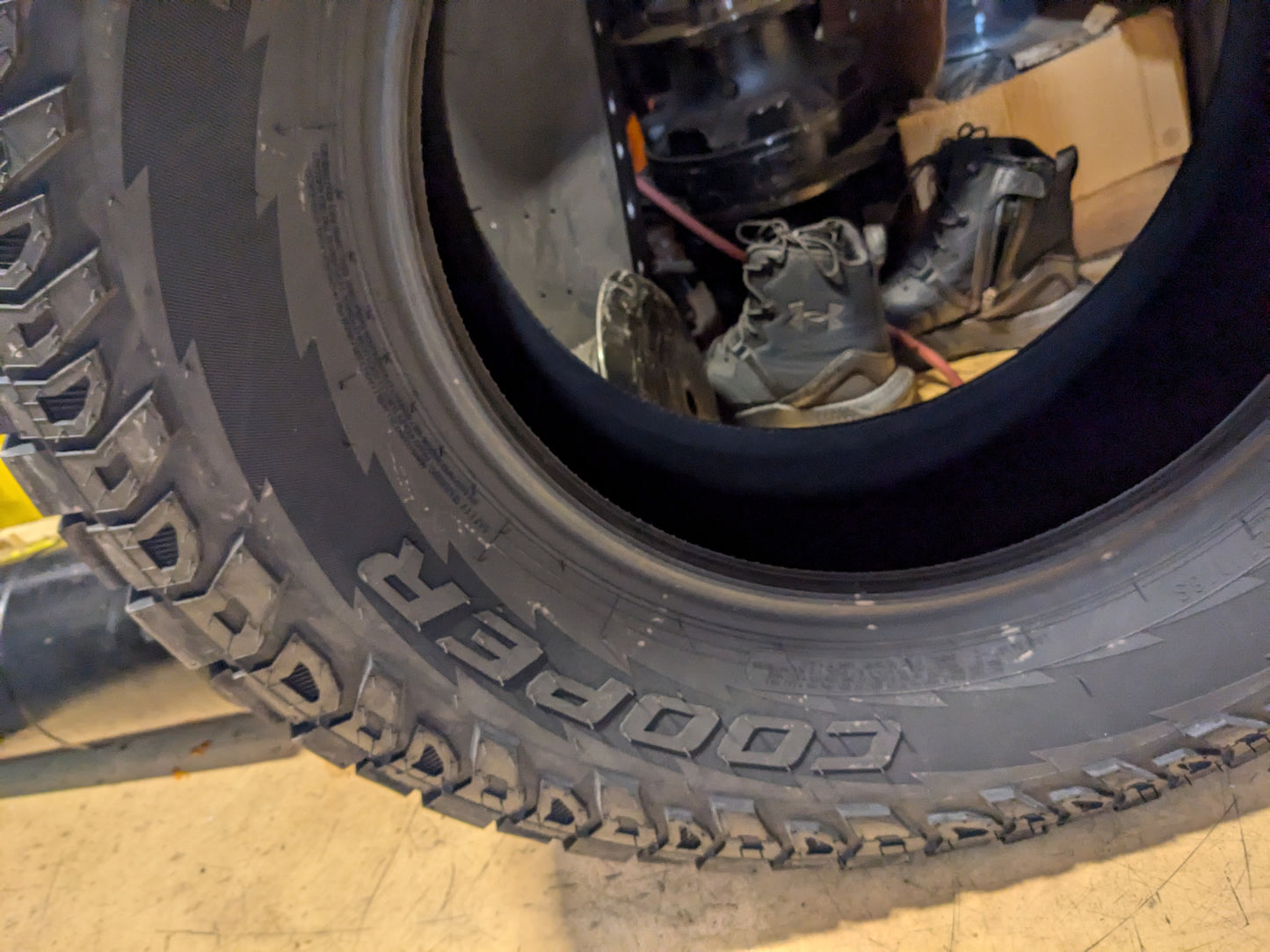 COOPER DISCOVERER ALL TERRAIN BSW LT 285 70 17 121S LRE 10 PLY ALL TERRAIN TIRE 170311009