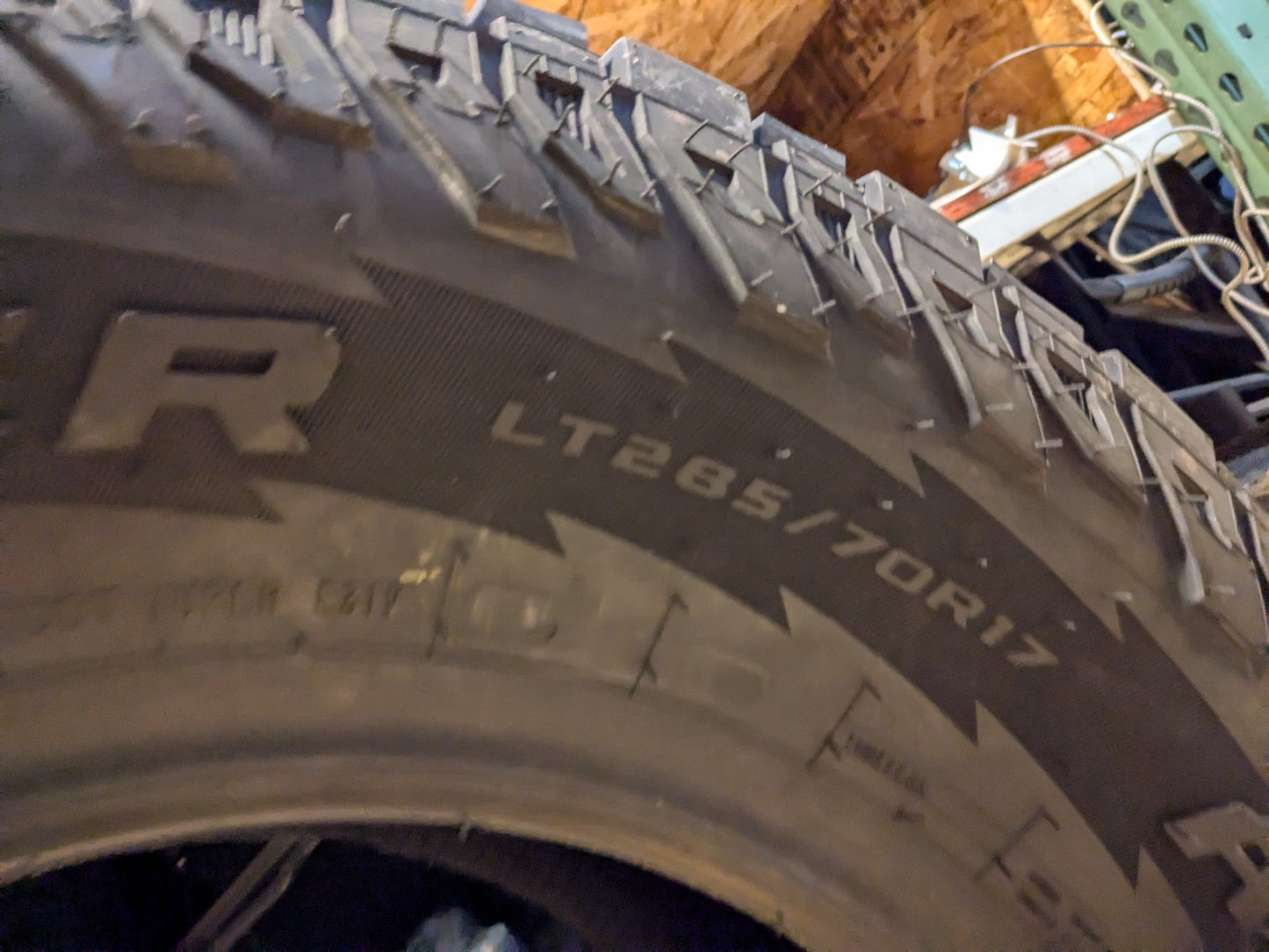 COOPER DISCOVERER ALL TERRAIN BSW LT 285 70 17 121S LRE 10 PLY ALL TERRAIN TIRE 170311009