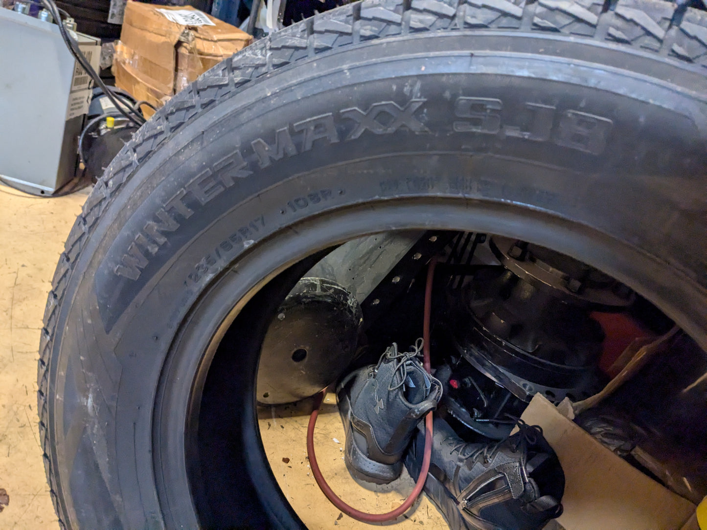 2 DUNLOP WINTER MAXX SJ8 BSW P 235 65 17 108R XL WINTER TIRE 290124109