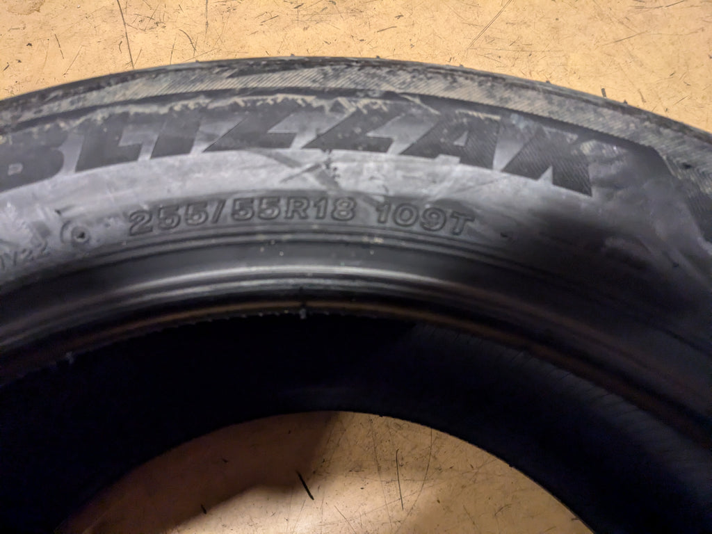 BRIDGESTONE BLIZZAK DMV2 BSW P 255 55 18 109T XL WINTER TIRE 015879