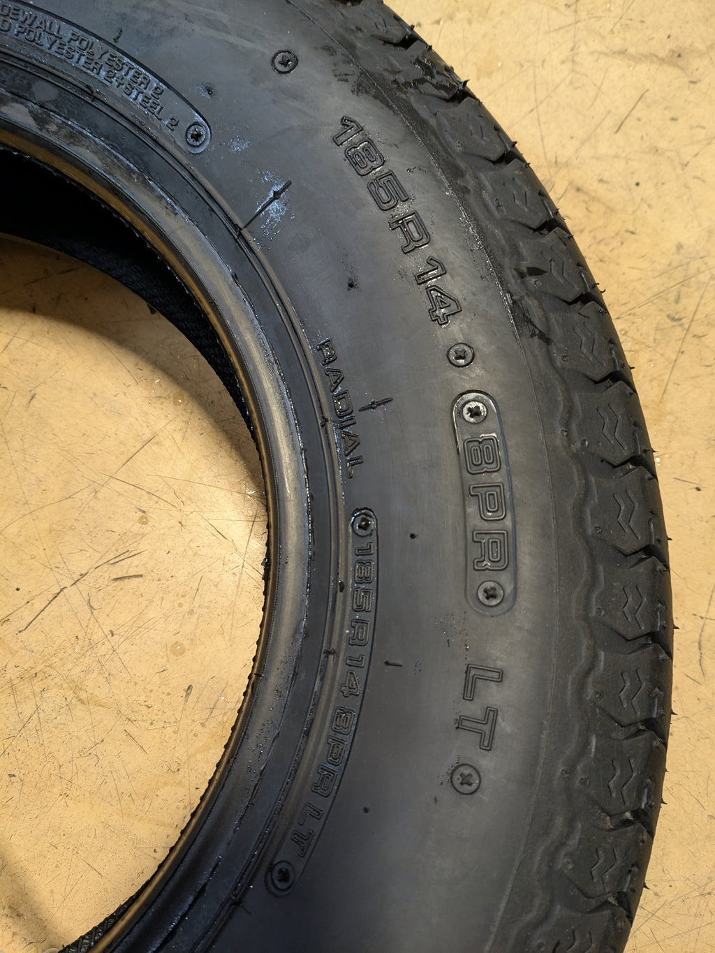YOKOHAMA SUPER VAN 356 BSW LT 185 14 101R D 8 PLY 110135603