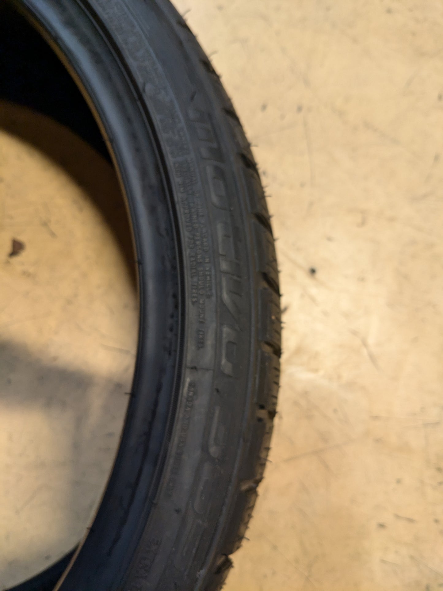 NITTO MOTIVO 365 BSW P 245/35R20 95W ALL SEASON TIRE 261250