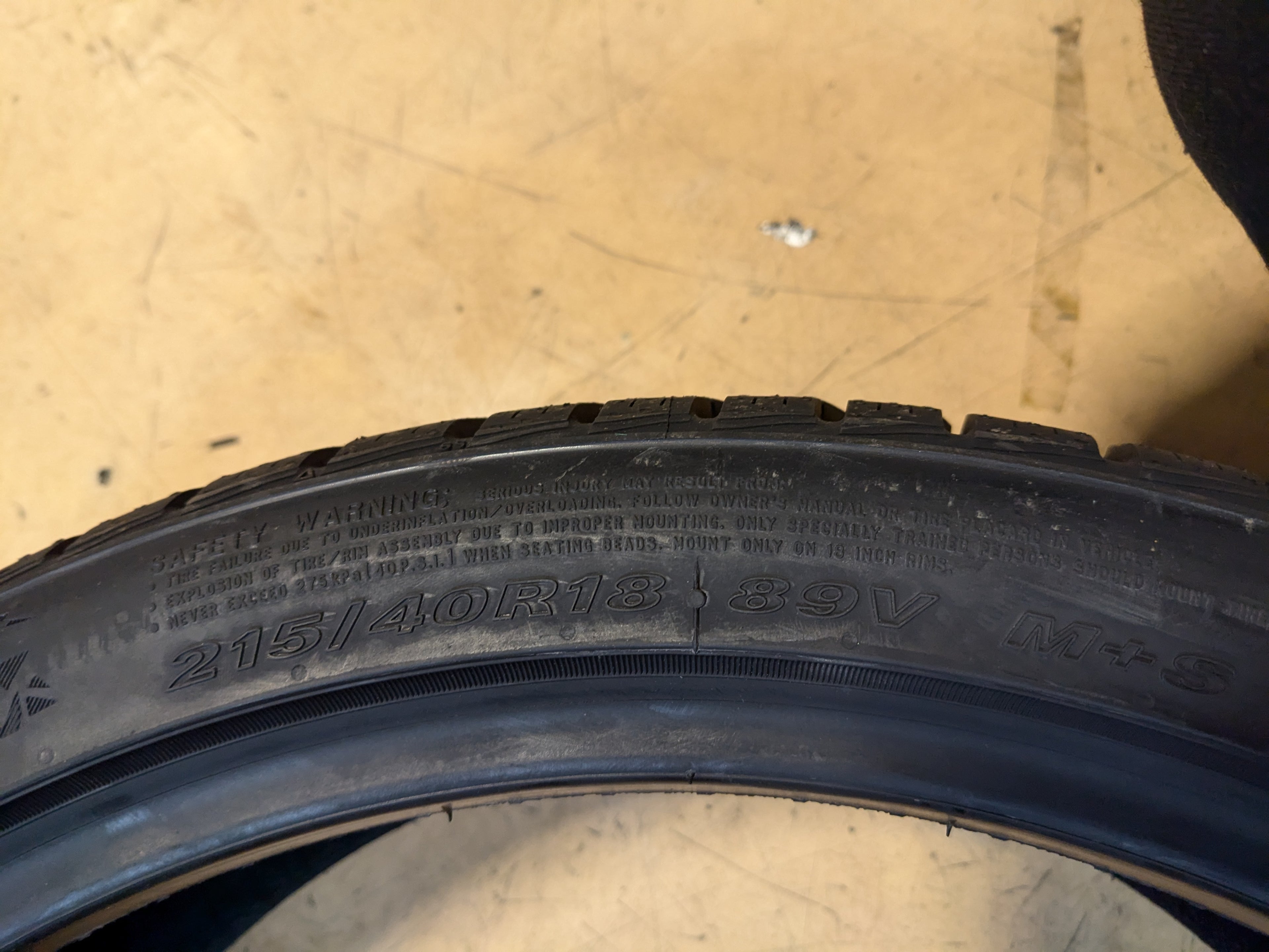 NEXEN WINGUARD SPORT 2 BSW P 215 40 18 89V WINTER TIRE 16016NXK