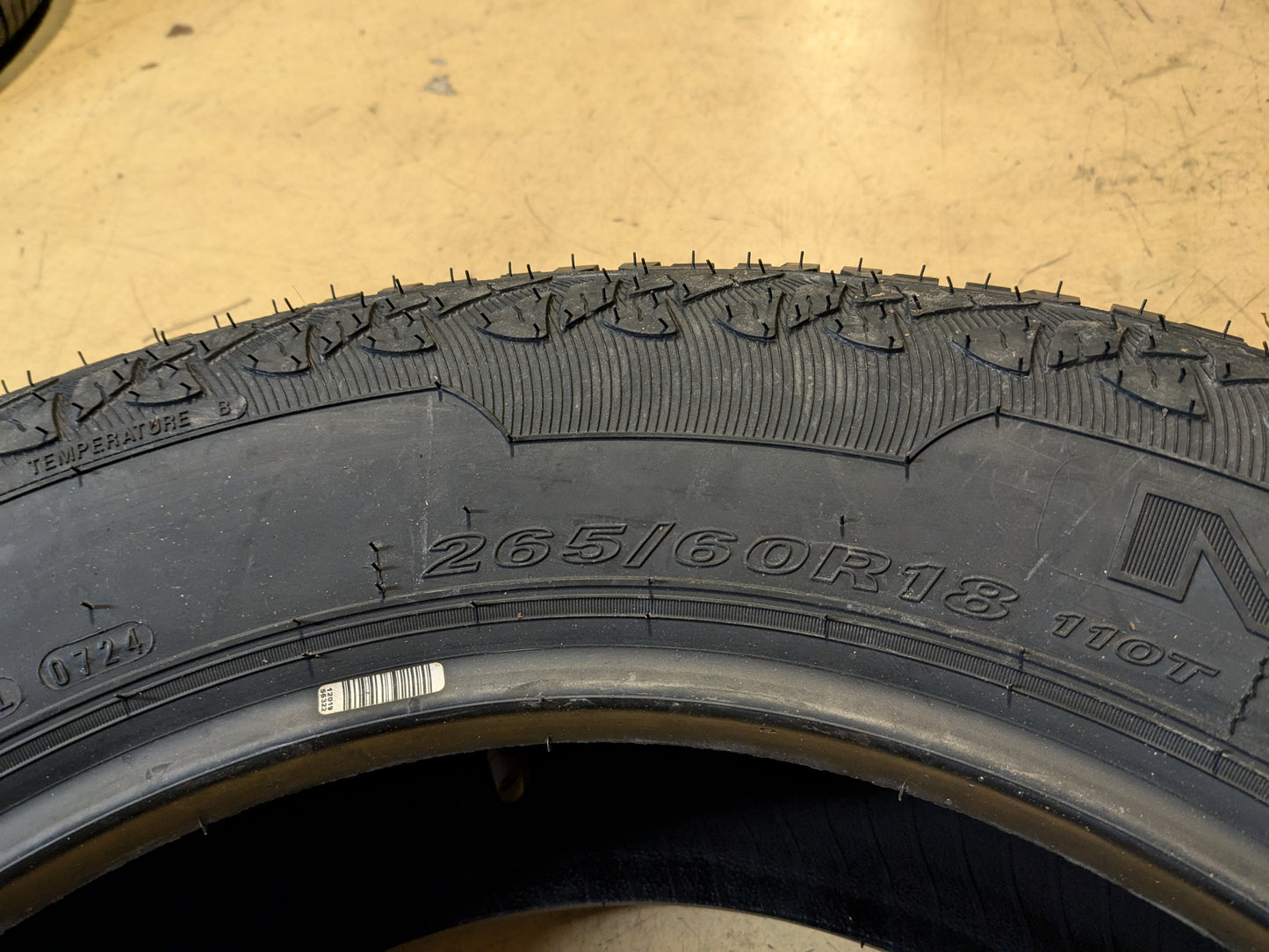 NEXEN ROADIAN AT PRO RA8 BSW P 265 60 18 110T SL ALL TERRAIN TIRE 13123NXK