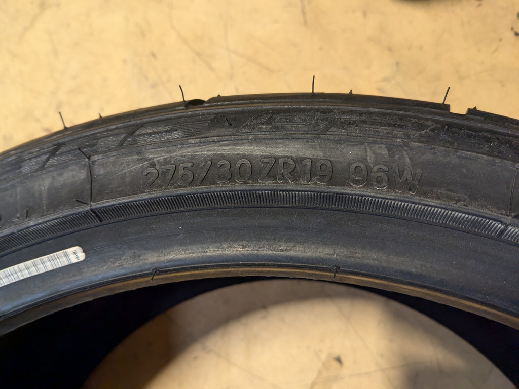 NITTO NT555 G2 BSW P 275 30 19 96W XL UHP TIRE 211800