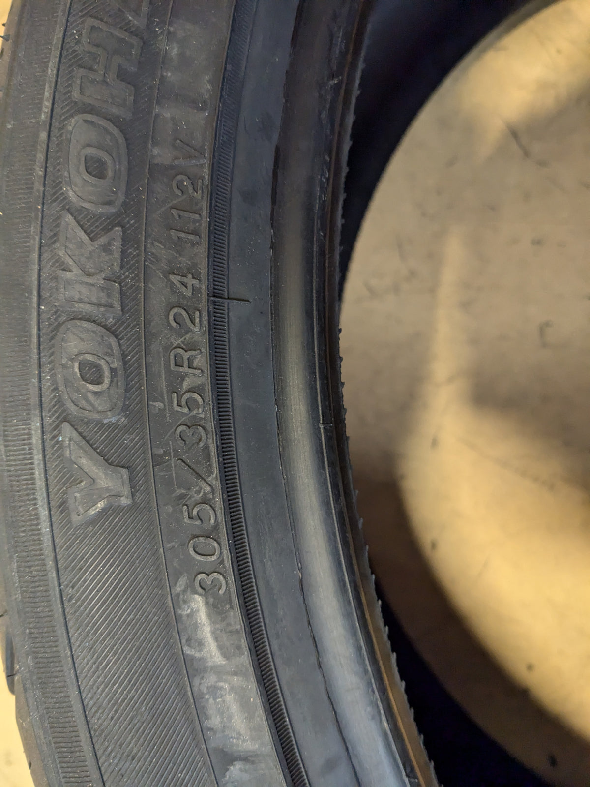 YOKOHAMA PARADA SPEC-X P 305 35 24 112V XL TIRE 110100211