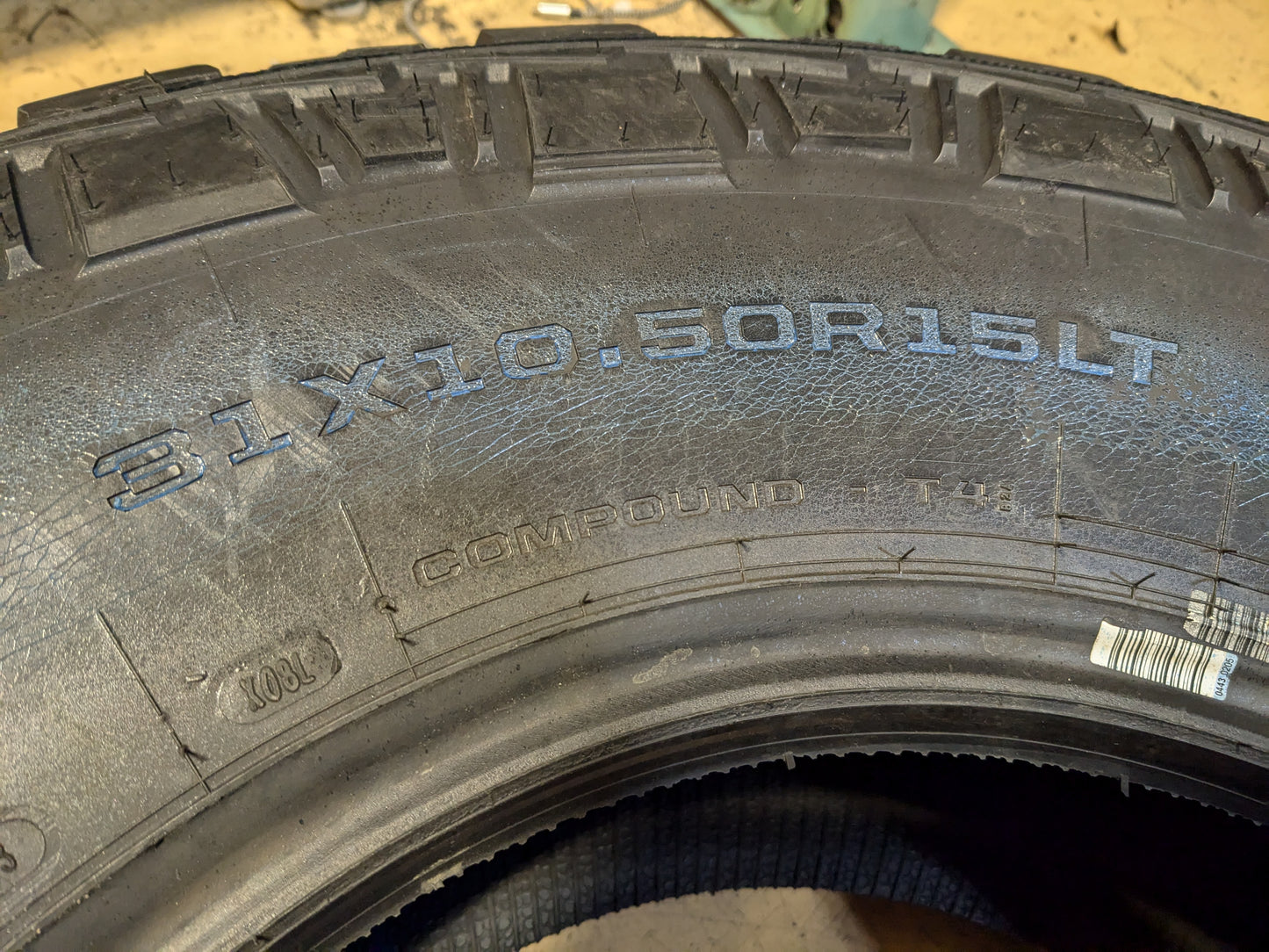 MICKEY THOMPSON BAJA LEGEND EXP RWL LT 31 10.5 15 109Q ALL TERR. TIRE 331055003