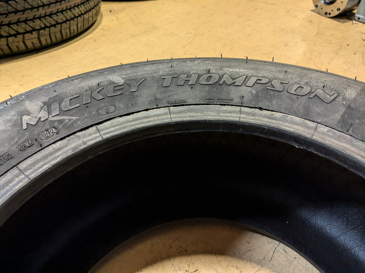2 MICKEY THOMPSON ET STREET R BSW P 305 45 17 DRAG TIRE 315090004