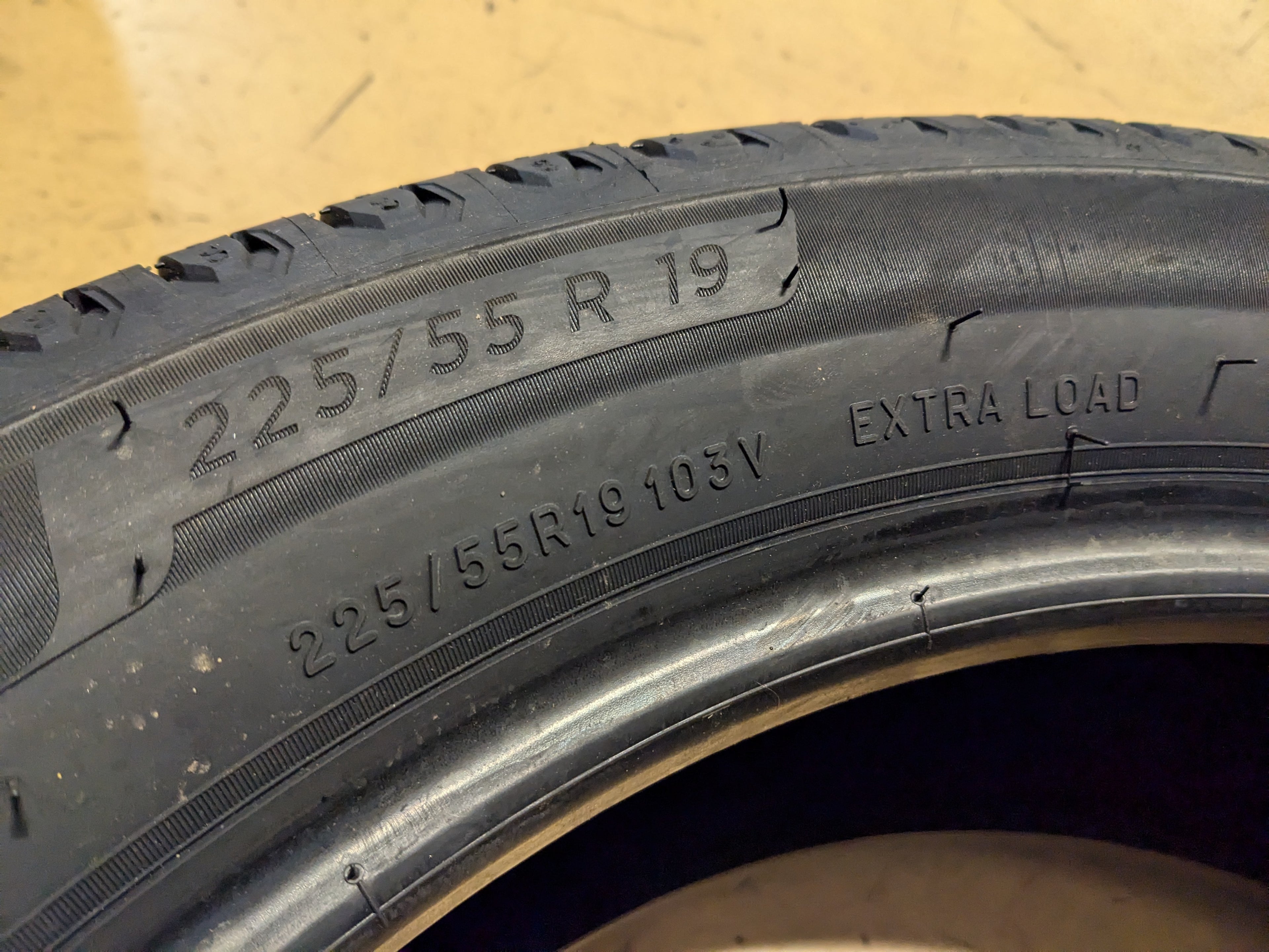 MICHELIN DEFENDER 2 BSW P 225 55 19 103V XL ALL SEASON TIRE 40689