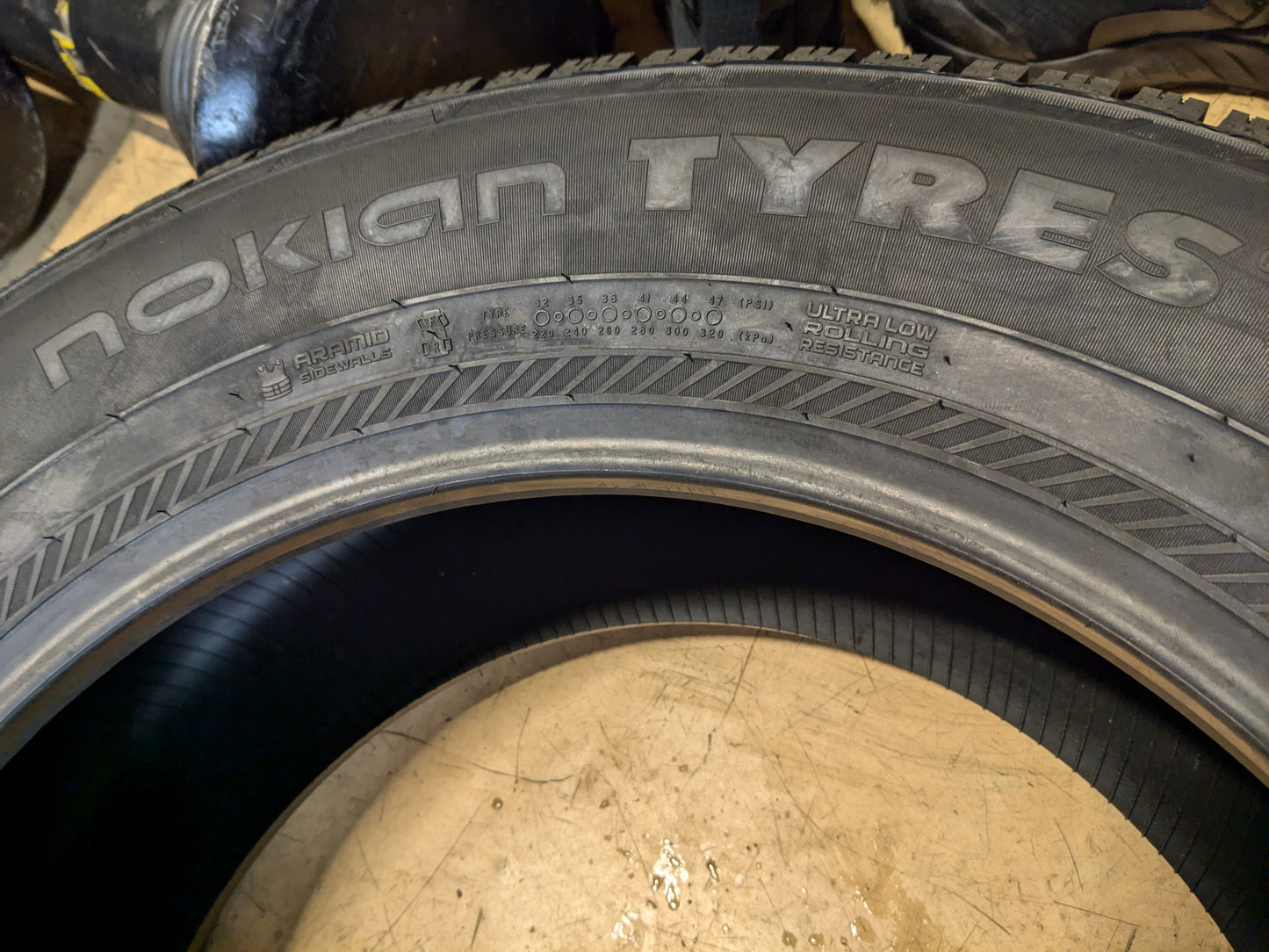 NOKIAN HAKKAPELIITTA R5 SUV BSW P 275 60 20 116T XL WINTER TIRE T433369