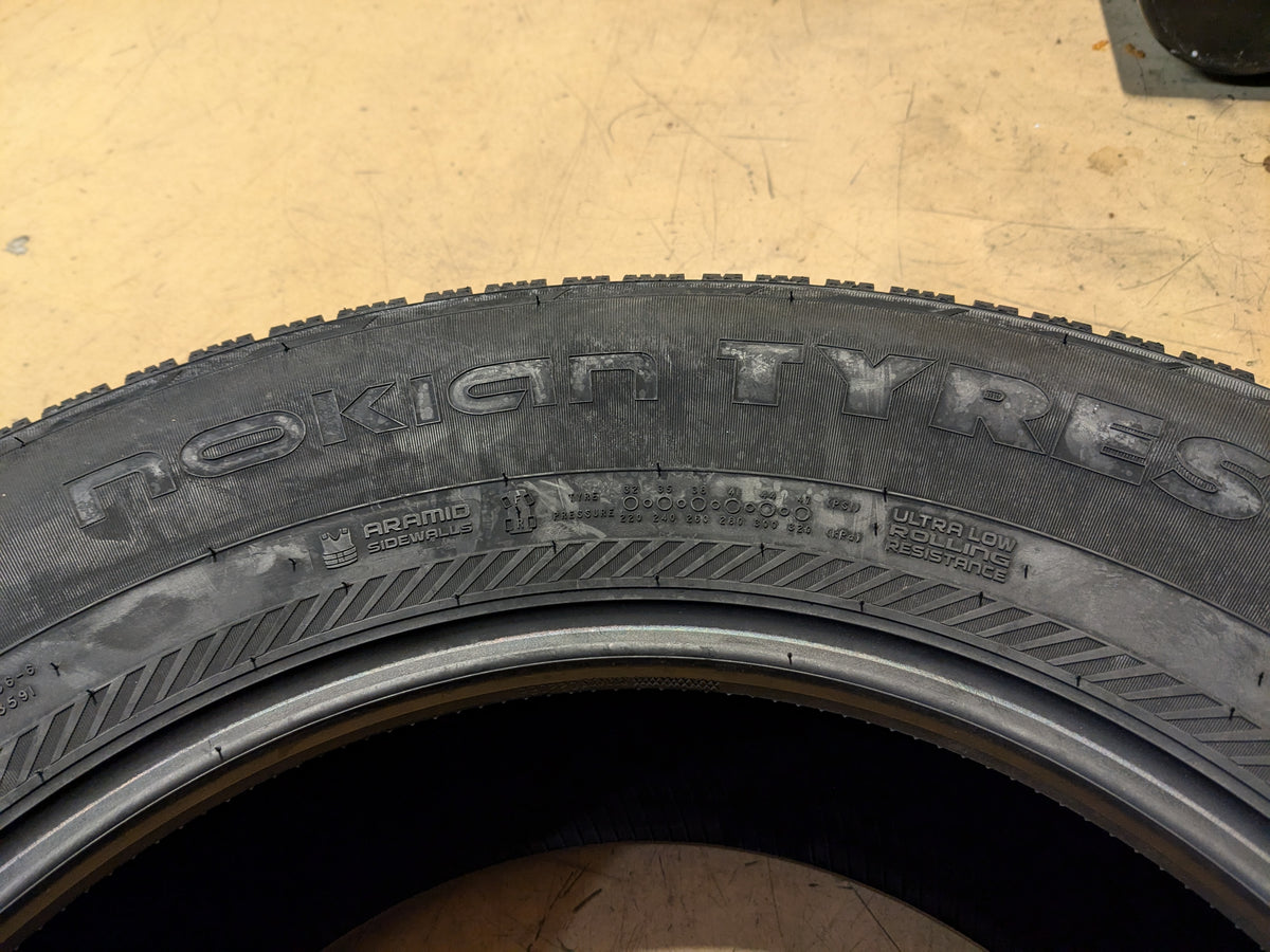 NOKIAN HAKKAPELIITTA R5 SUV BSW P 245 70 17 110R WINTER TIRE T432207