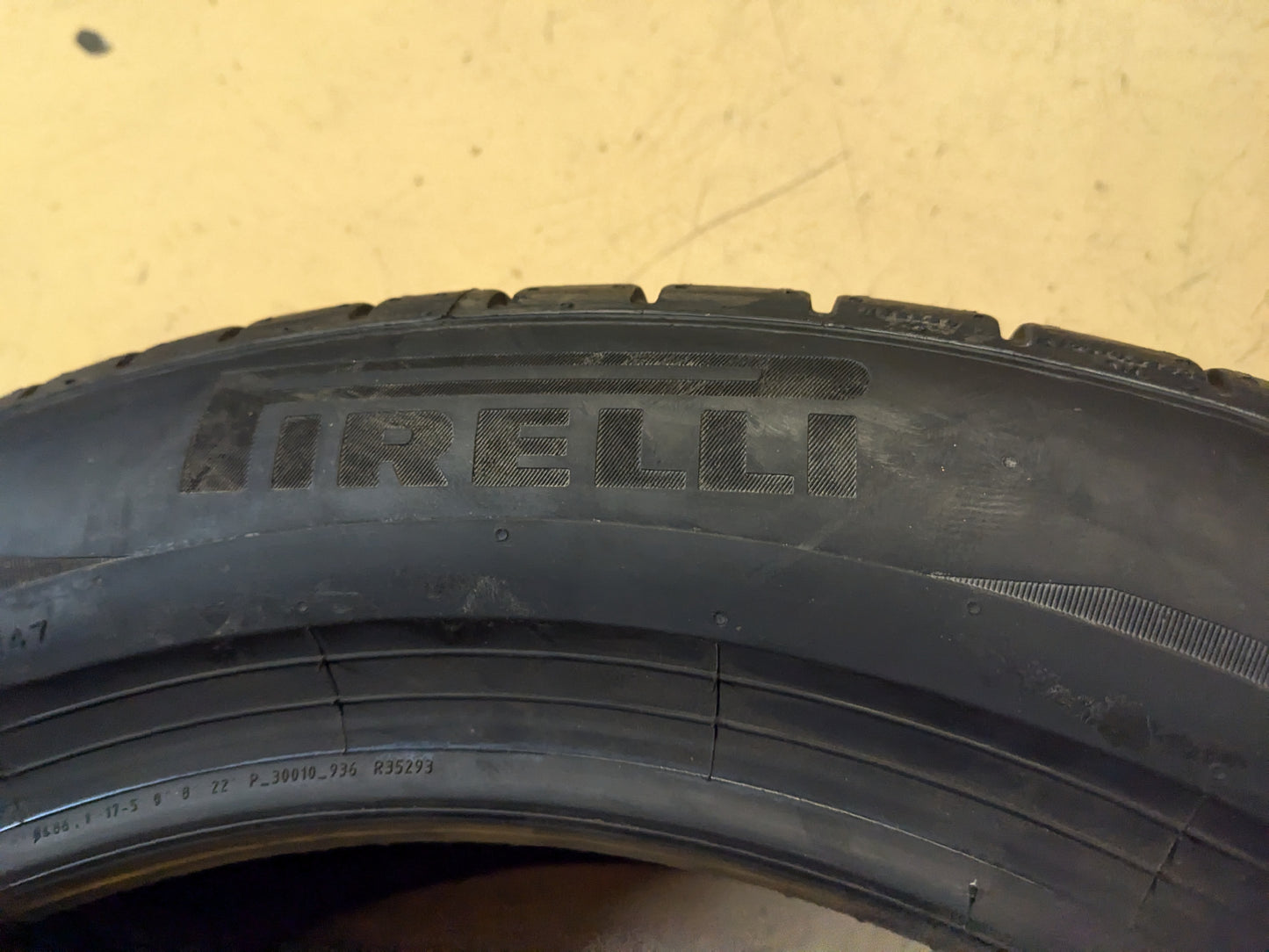 PIRELLI PIRELLI P ZERO (PZ4-LUXURY) BSW P 235 50 19 99V UHP SUMMER TIRE 3259000
