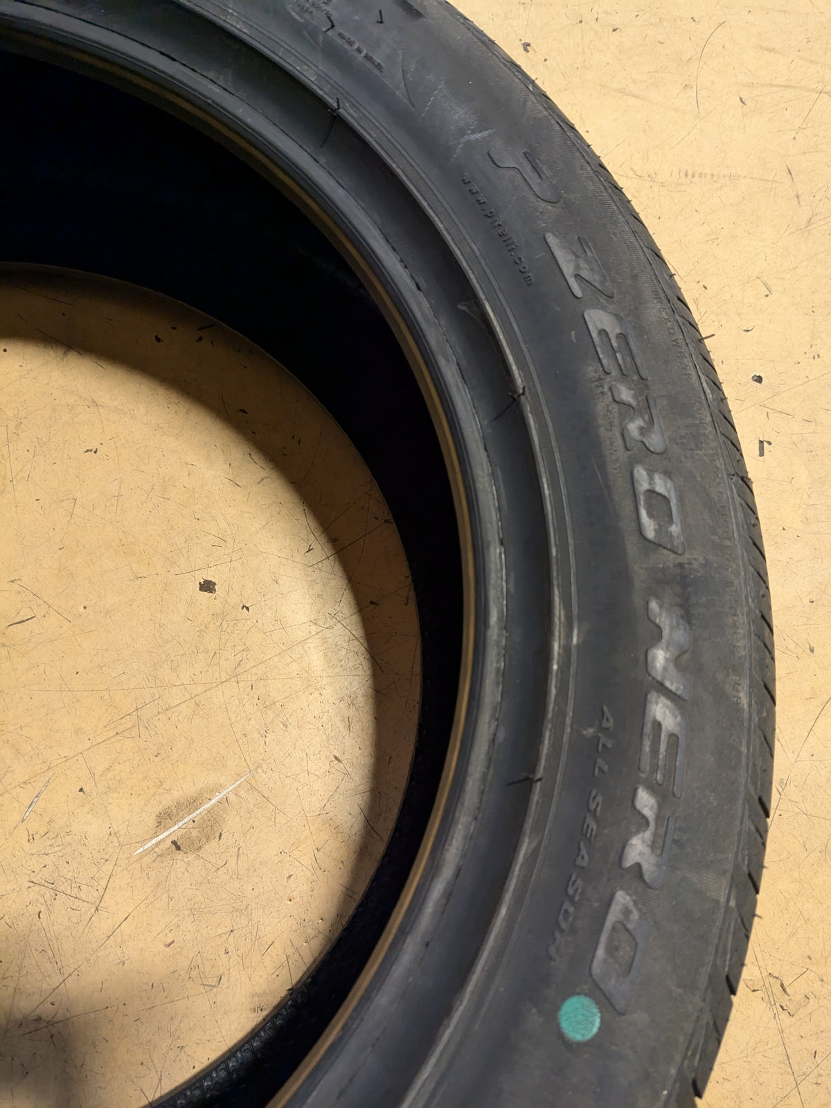 PIRELLI P ZERO NERO ALL SEASON P 245 50 19 104W XL ALL SEASON 1757300