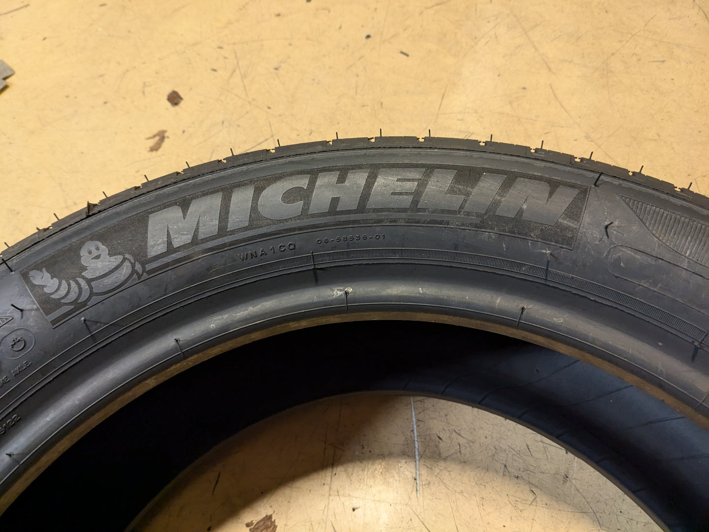 MICHELIN PRIMACY MXM4 BSW P 215 55 17 93V TIRE 72983