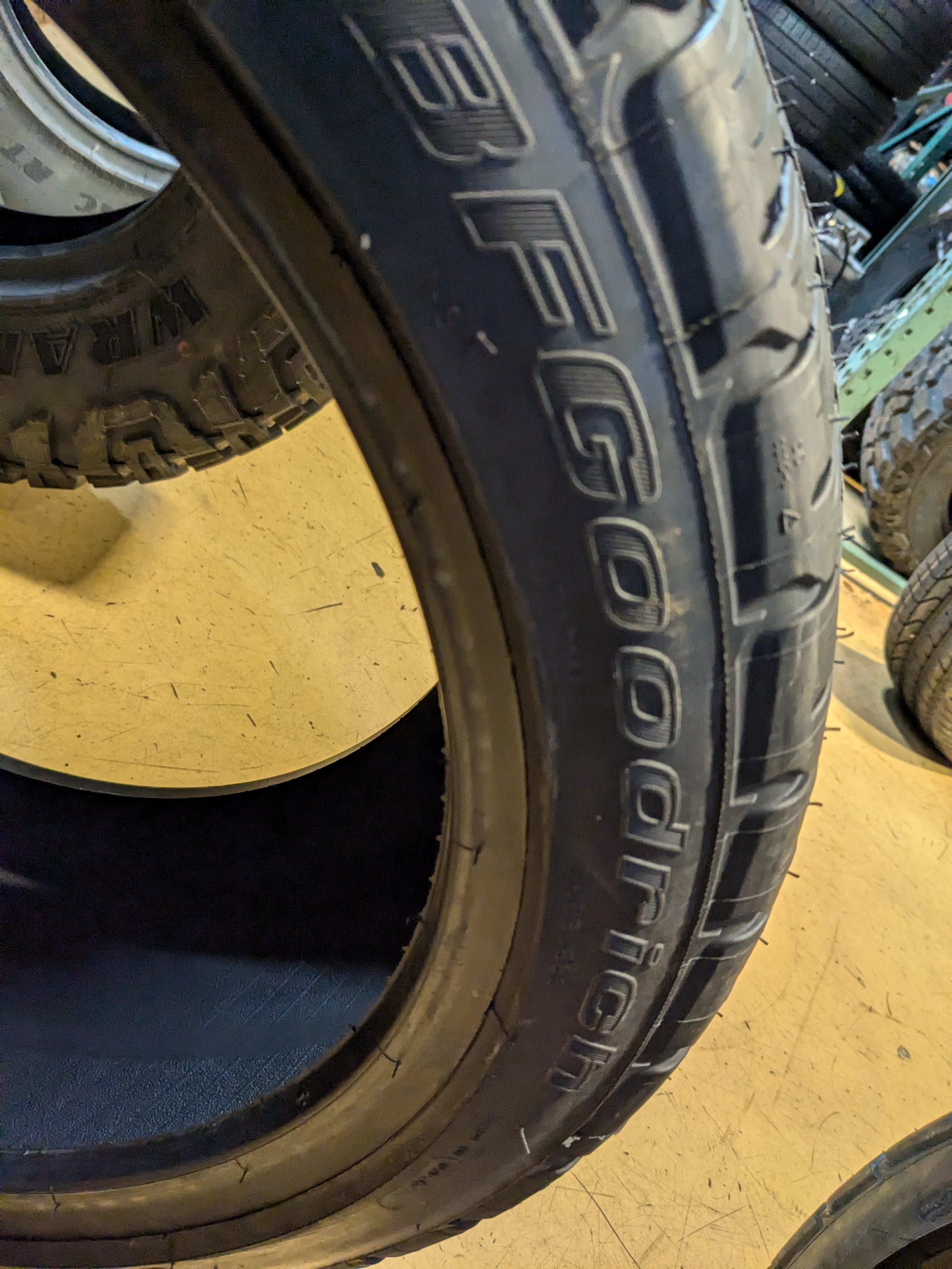 BFGOODRICH G-FORCE COMP-2 A/S + BSW P 275 40 20 XL 106Y ALL SEASON TIRE 93883