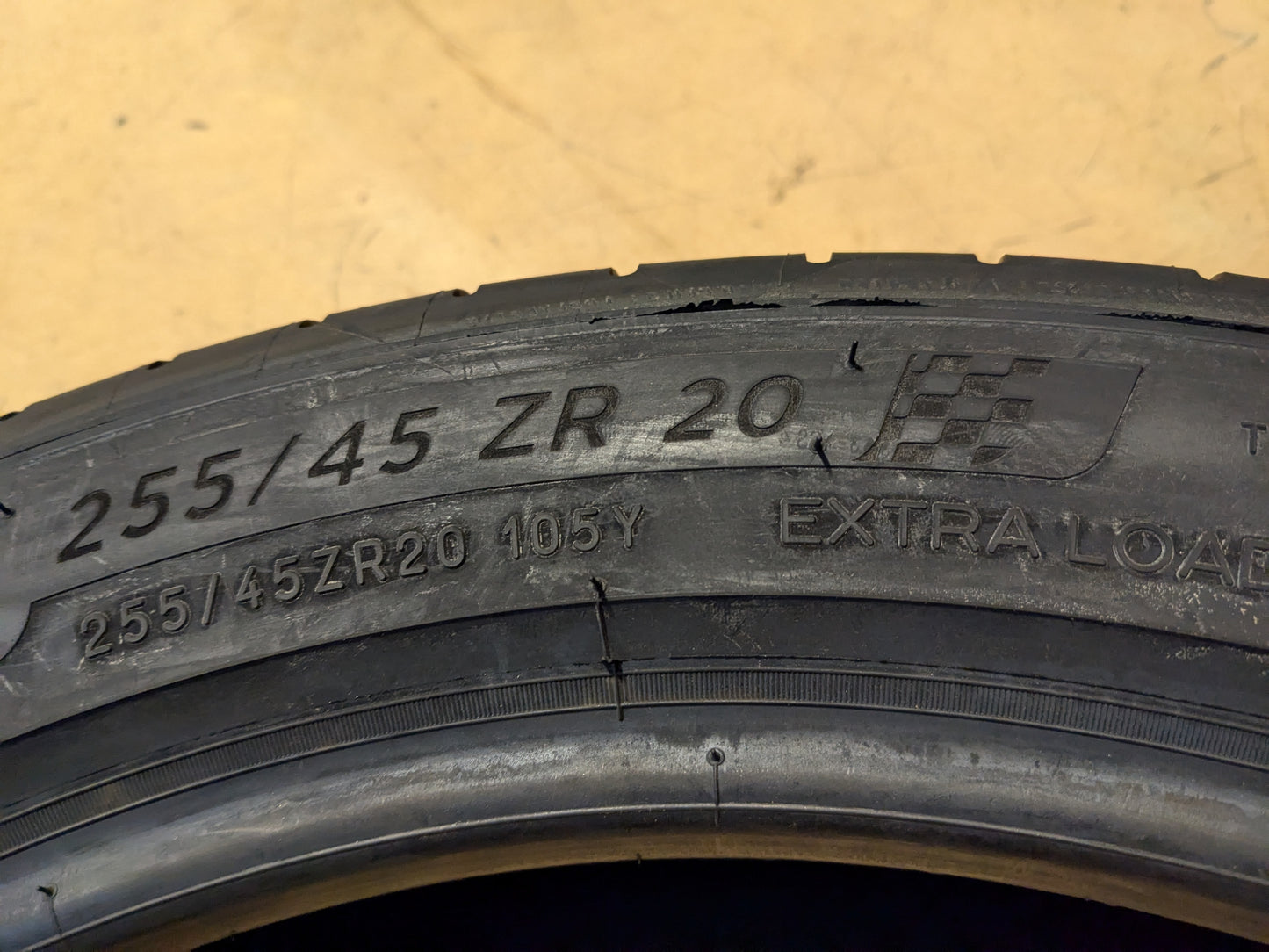 2 MICHELIN PILOT SPORT ALL SEASON 4 BSW P 255 45 20 105Y ALL SEASON TIRE 51082