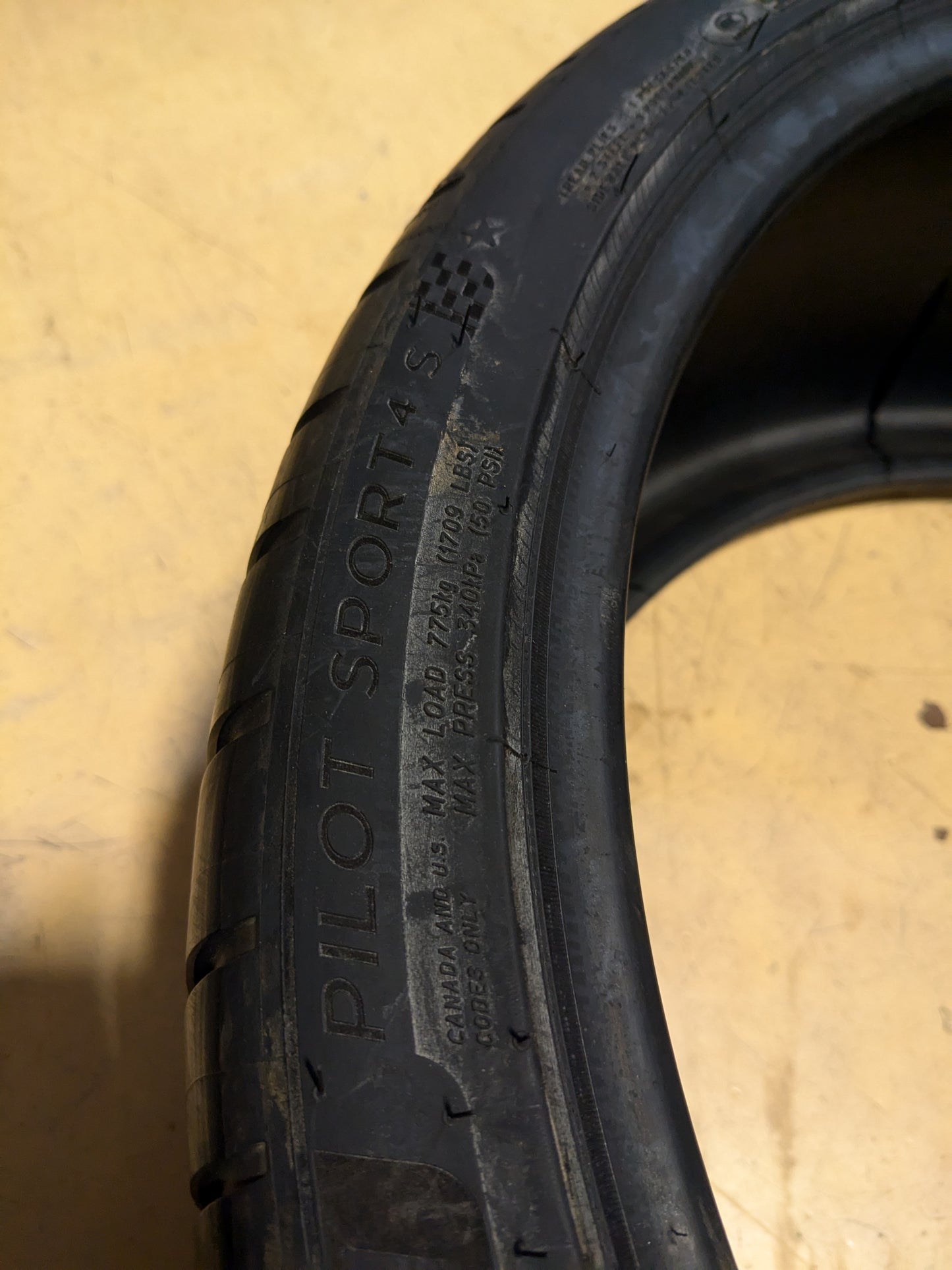 MICHELIN PILOT SPORT 4S BSW P 285 30 20 99Y XL SUMMER TIRE 66946