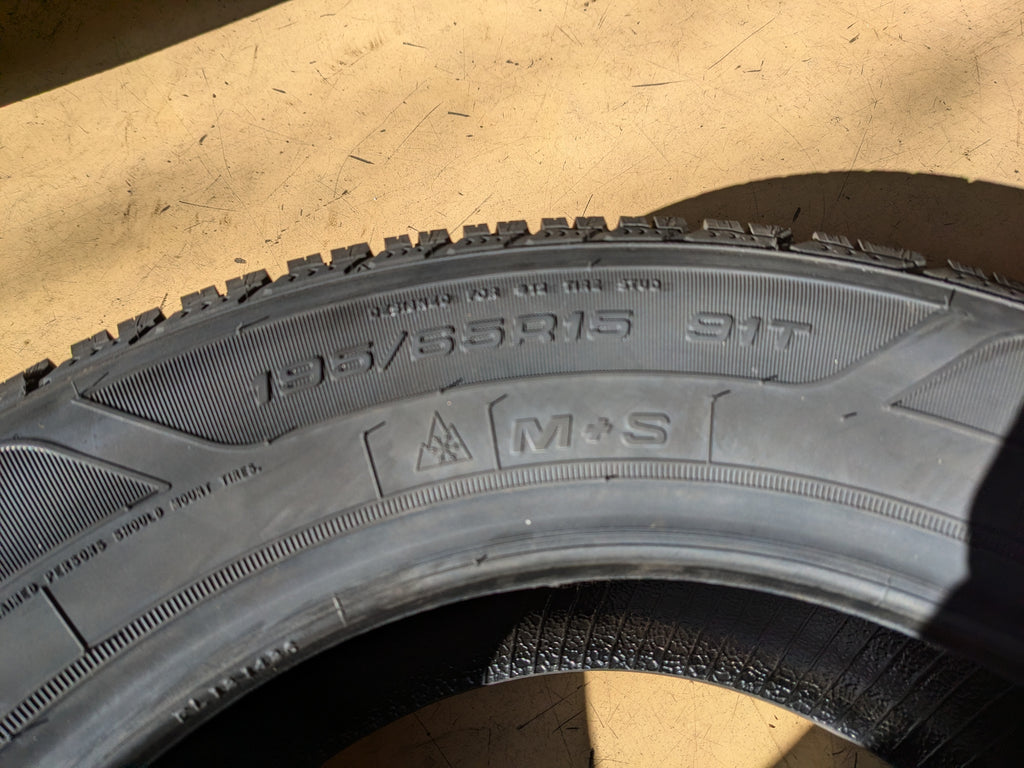 NOS GOODYEAR ULTRA GRIP WINTER 195 65 15 91T SL WINTER TIRE 766360355