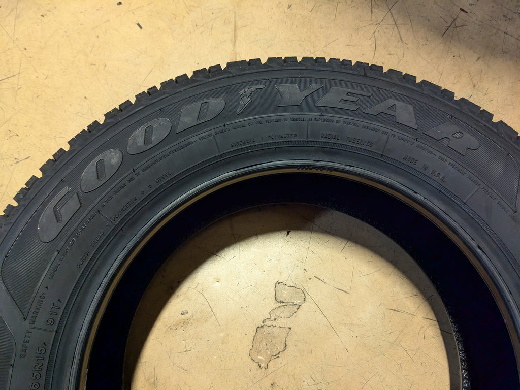 NOS GOODYEAR ULTRA GRIP WINTER 195 65 15 91T SL WINTER TIRE 766360355