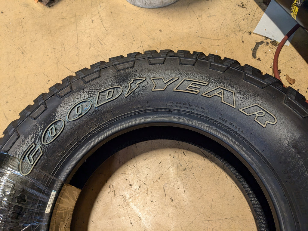 GOODYEAR WRANGLER TRAILRUNNER AT OWL P 225/75R15 102T ALL TERRAIN TIRE 741131680