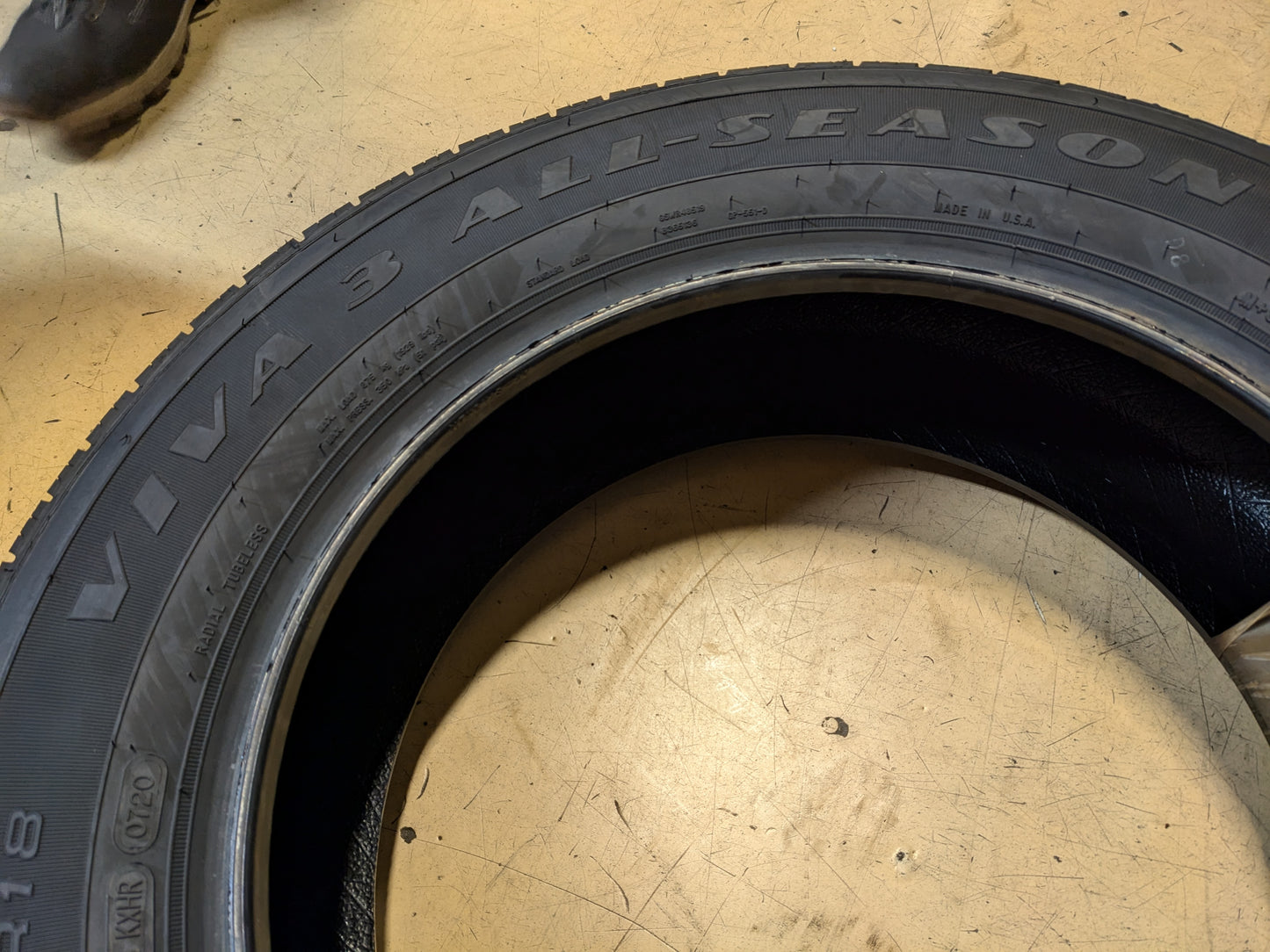 GOODYEAR VIVA 3 ALL SEASON BSW P 235 60 18 103H SL ALL SEASON TIRE 747815378