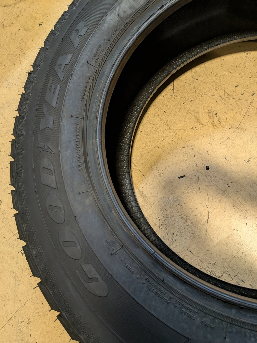 NOS GOODYEAR ULTRA GRIP ICE WRT BSW P 235 65 18 106S WINTER TIRE 217057