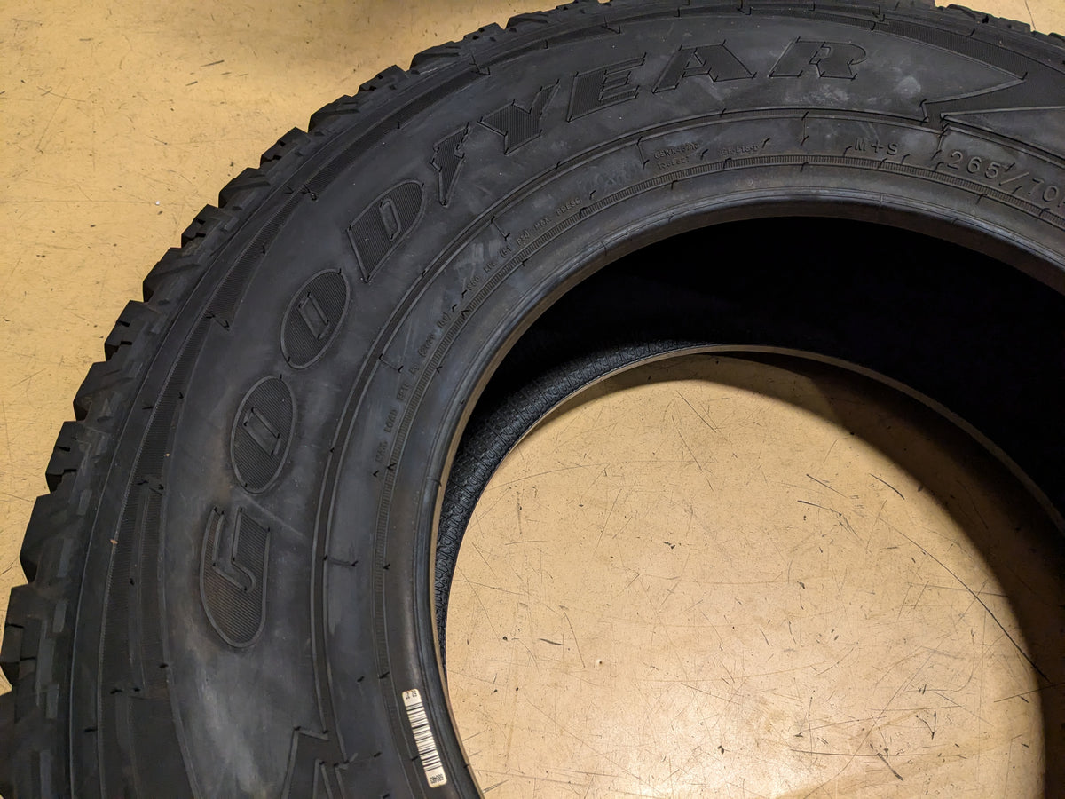 GOODYEAR WRANGLER ALL-TERRAIN ADVENTURE WITH KEVLAR BSW P 265 70 17 115T SL TIRE 758042572