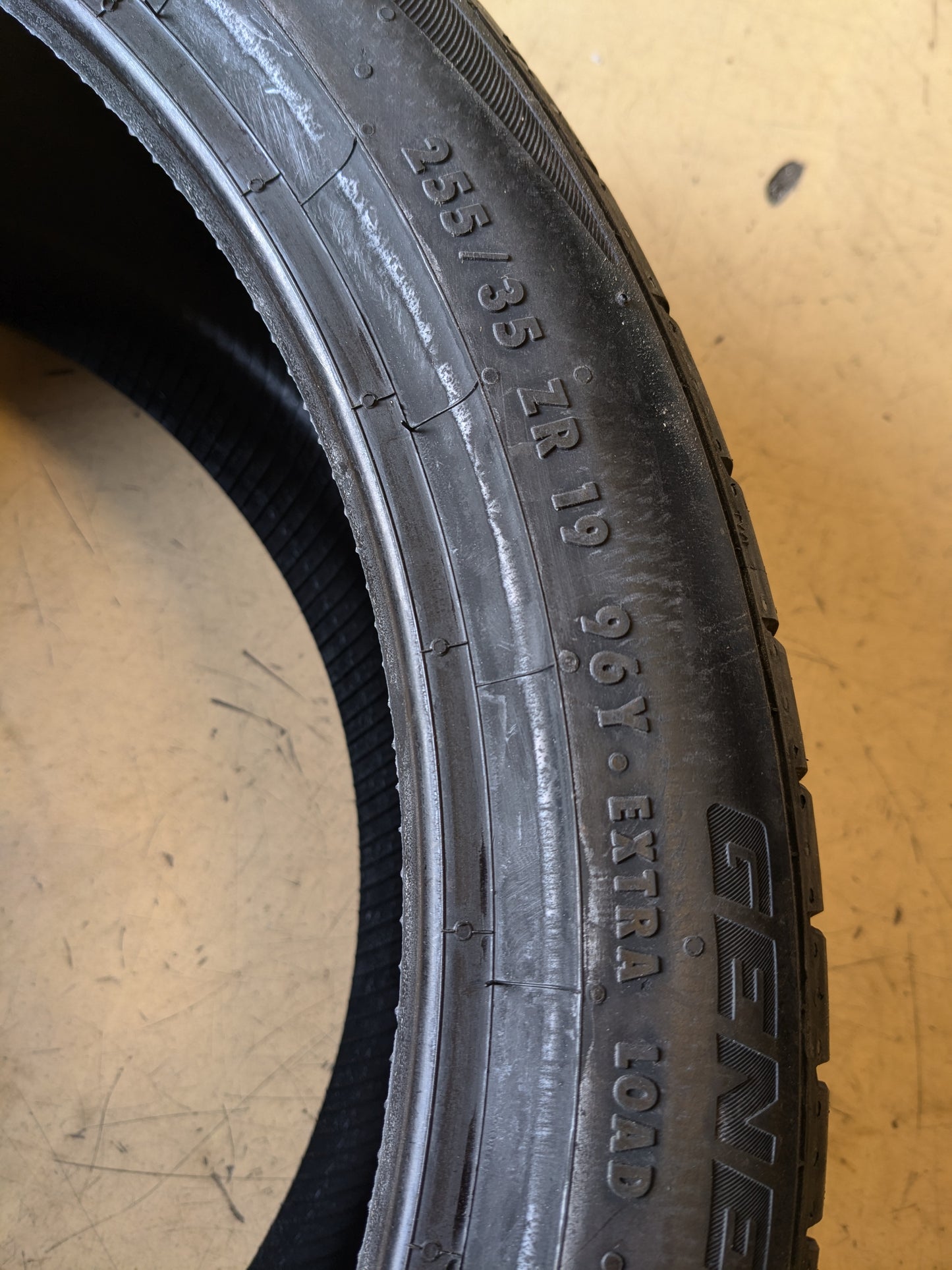 GENERAL G-MAX RS BSW P 255 35 19 96Y XL UHP SUMMER TIRE 15494270000