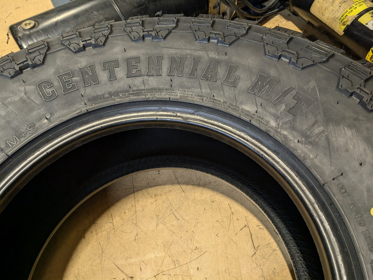 CENTENNIAL DIRT COMMANDER MT BSW LT 285 75 16 126/123N E MUD TIRE TCD1628575E