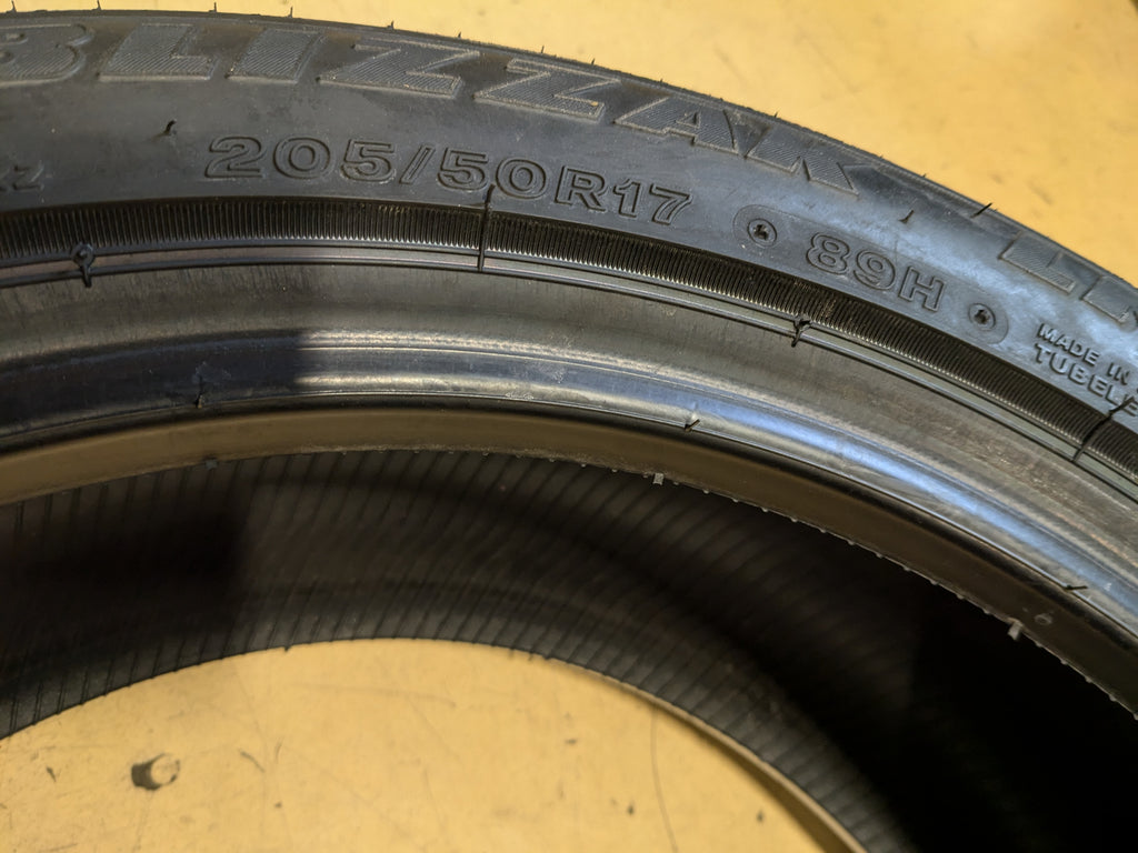 BRIDGESTONE BLIZZAK LM-25 RFT BMW P 205 50 17 89H SL WINTER RUN FLAT TIRE 132354