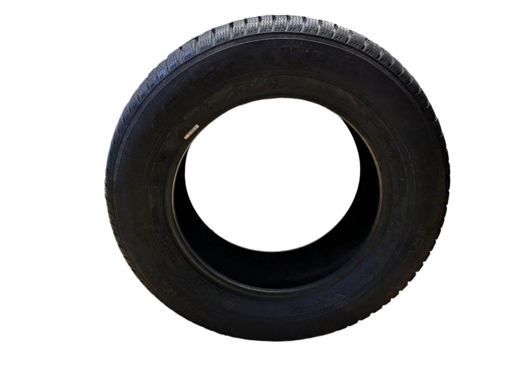 NOS NOKIAN WR G4 BSW P 225 60 16 98V WINTER TIRE T430415