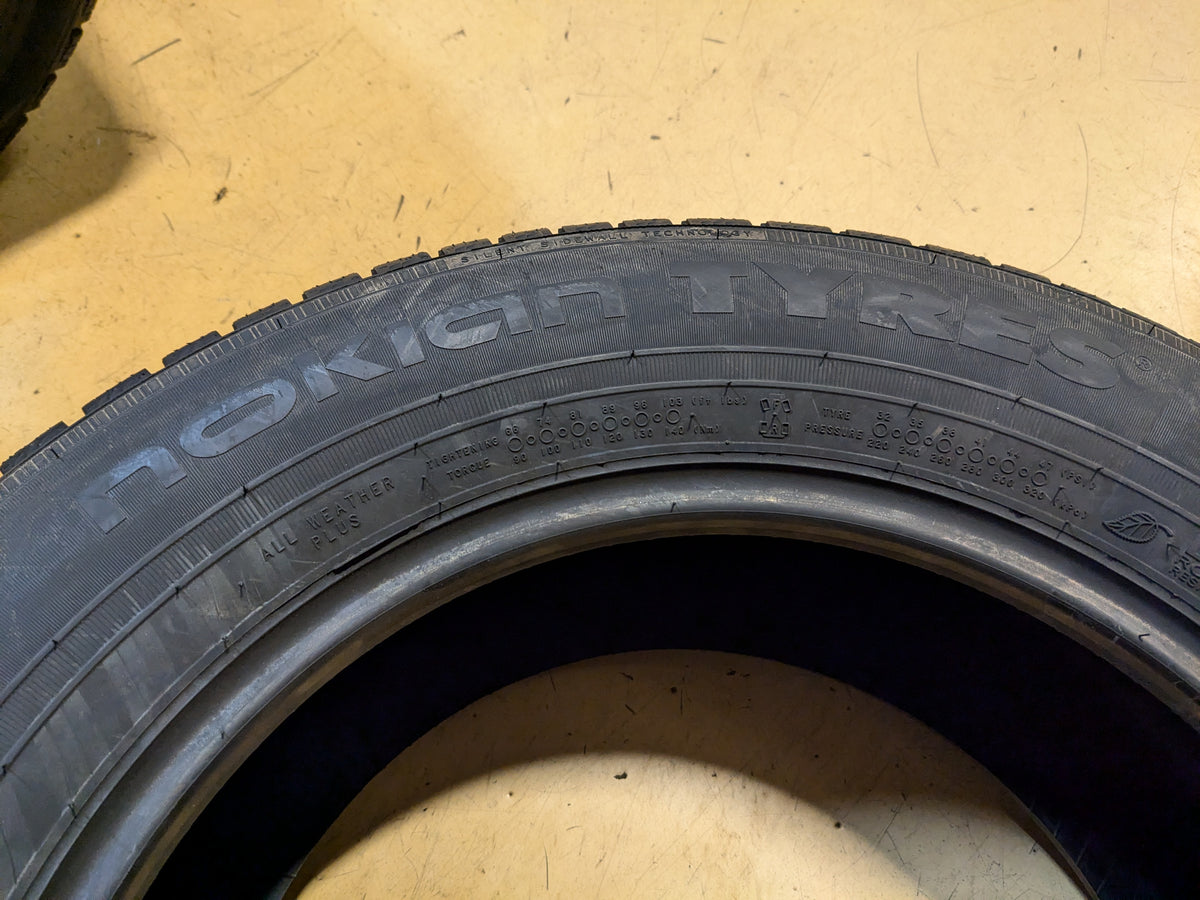 NOS NOKIAN WR G4 BSW P 225 60 16 98V WINTER TIRE T430415