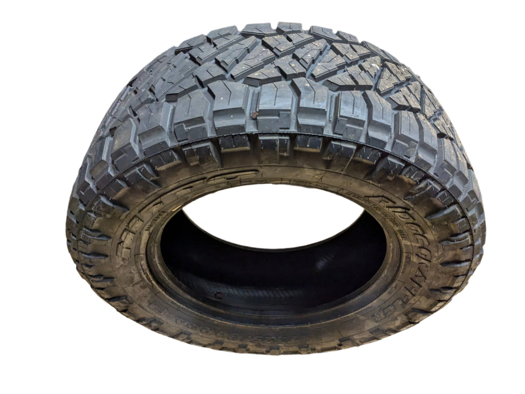 NOS NITTO RIDGE GRAPPLER BSW LT 325 60 20 126/123Q E ALL TERRAIN TIRE 217440
