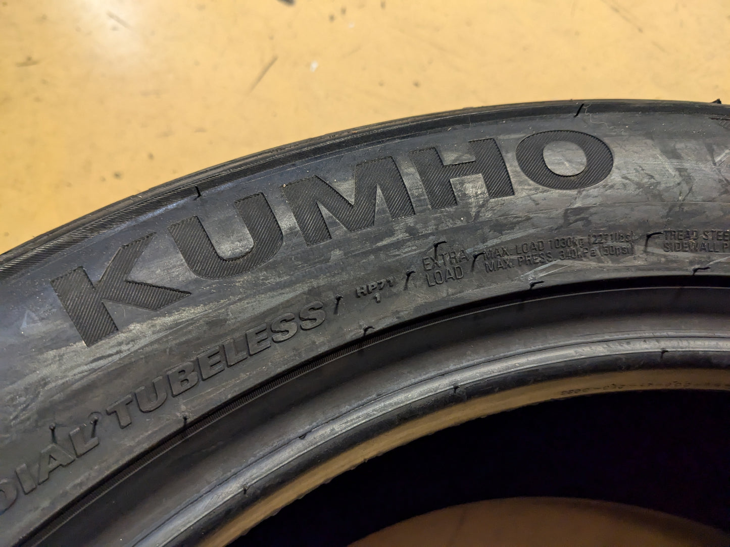 NOS KUMHO CRUGEN HP71 BSW P 255 50 20 109V XL ALL SEASON TIRE 2230073