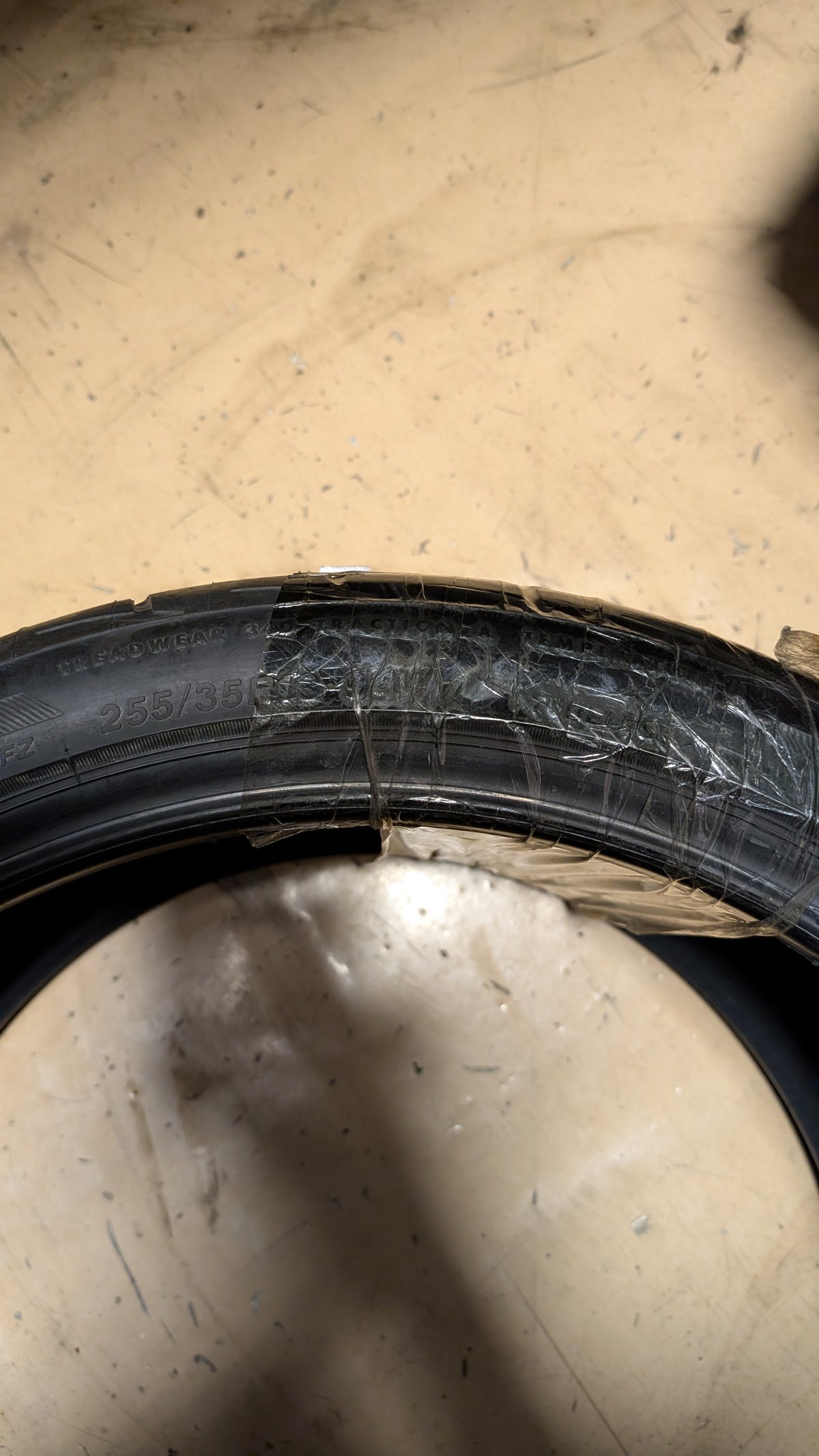 FIRESTONE FIREHAWK INDY 500 BSW P 255 35 18 94W XL UHP TIRE 012445