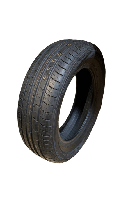 NOS FALKEN ZIEX ZE 914A ECORUN BSW P 215 65 17 99V UHP TIRE 59000240