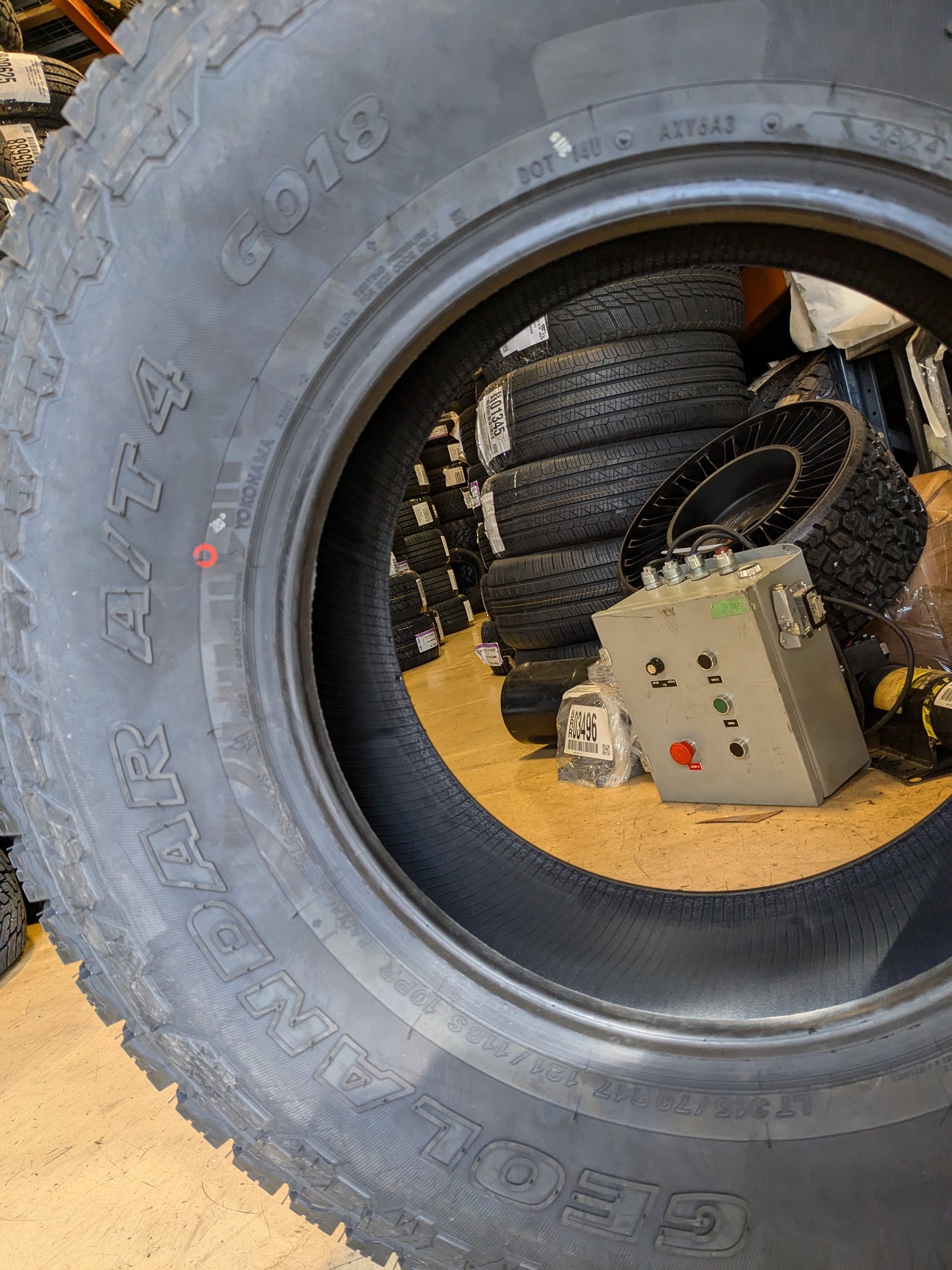YOKOHAMA GEOLANDAR A/T4 G018 BSW LT 315 70 17 121/118S E ALL TERRAIN TIRE 110101833