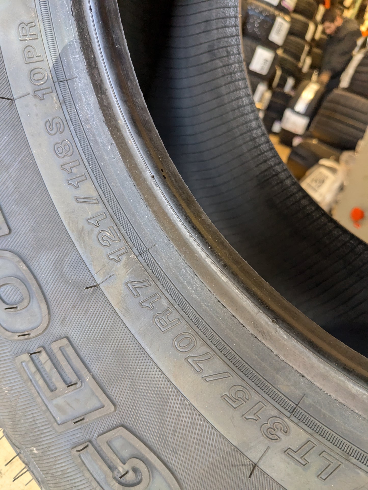 YOKOHAMA GEOLANDAR A/T4 G018 BSW LT 315 70 17 121/118S E ALL TERRAIN TIRE 110101833