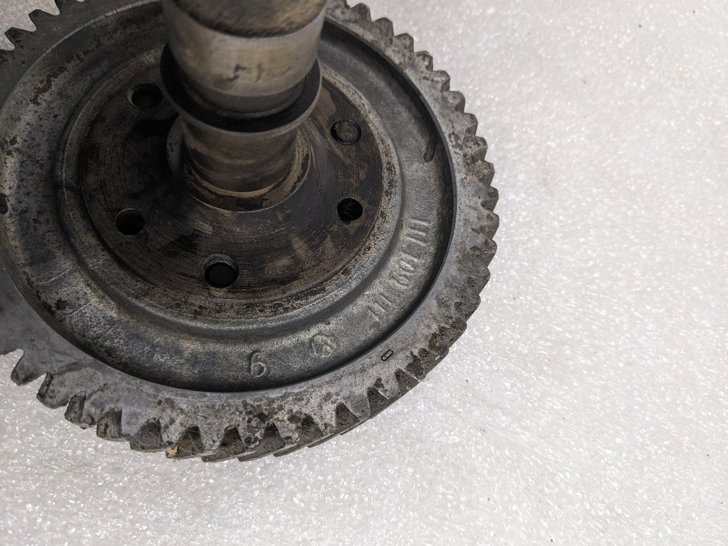 PORSCHE 111109111 CAMSHAFT WITH GEAR FOR 356 912 USED R23T2