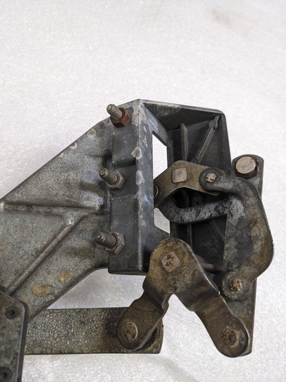 PORSCHE 96462812000/96262808700 WIPER MOTOR WITH BLADE MOUNT BRACKET FOR  911 (1989-1998) USED R23T6