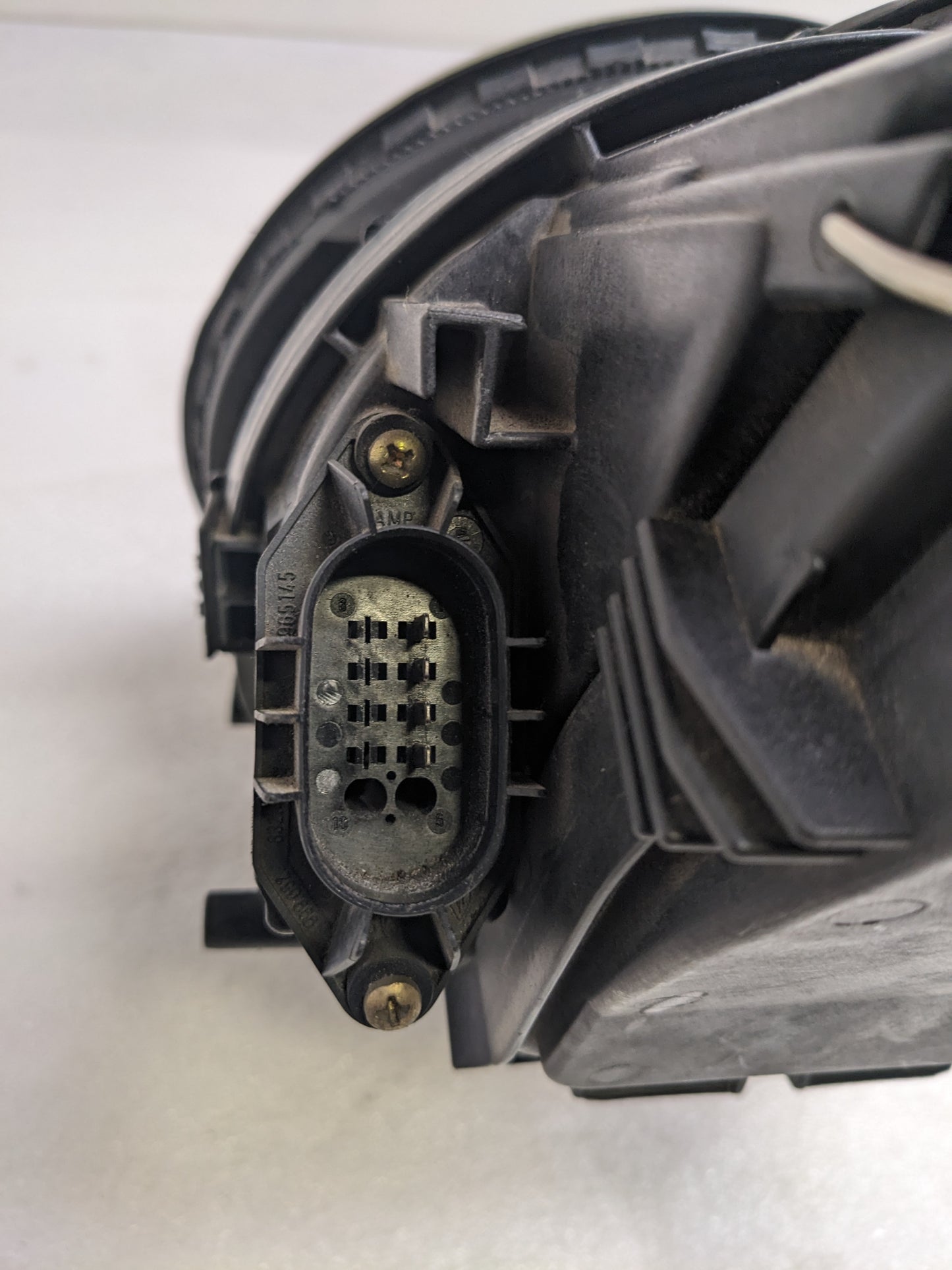 PORSCHE 99363105100 HALOGEN HEADLIGHT ASSEMBLY LEFT FOR 1995-1998 911 CARRERA/TARGA USED R25T3