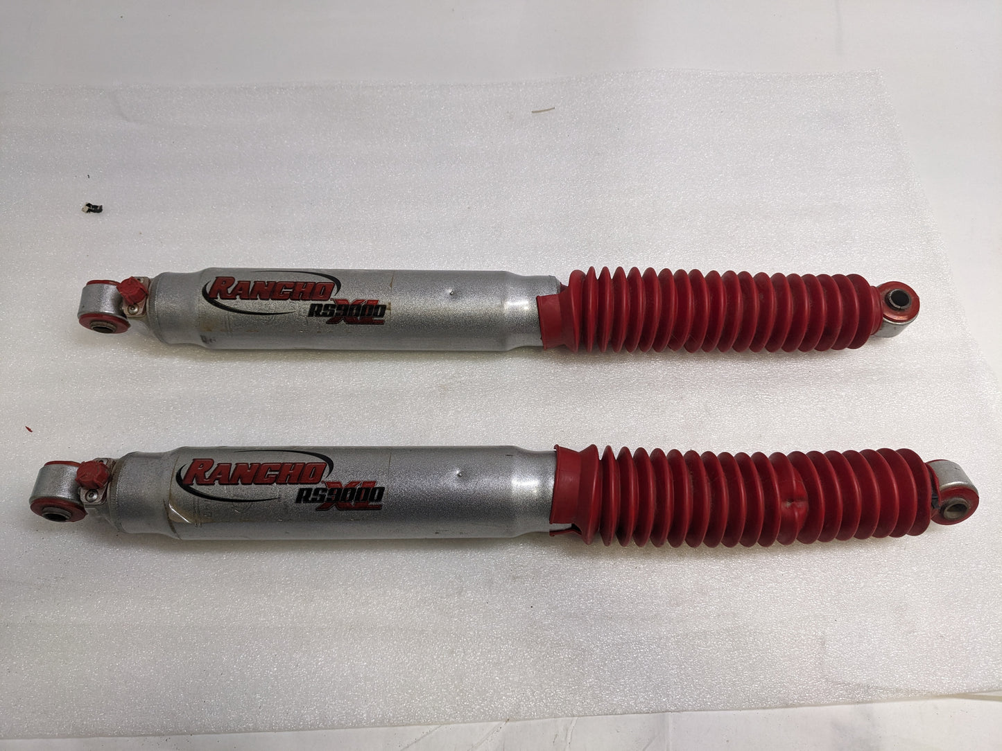 TRENDSAUTO RANCHO RS9000XL PAIR OF FRONT GAS SHOCK ABSORBERS FOR 2011-2016 FORD F250 F350 NEW SR