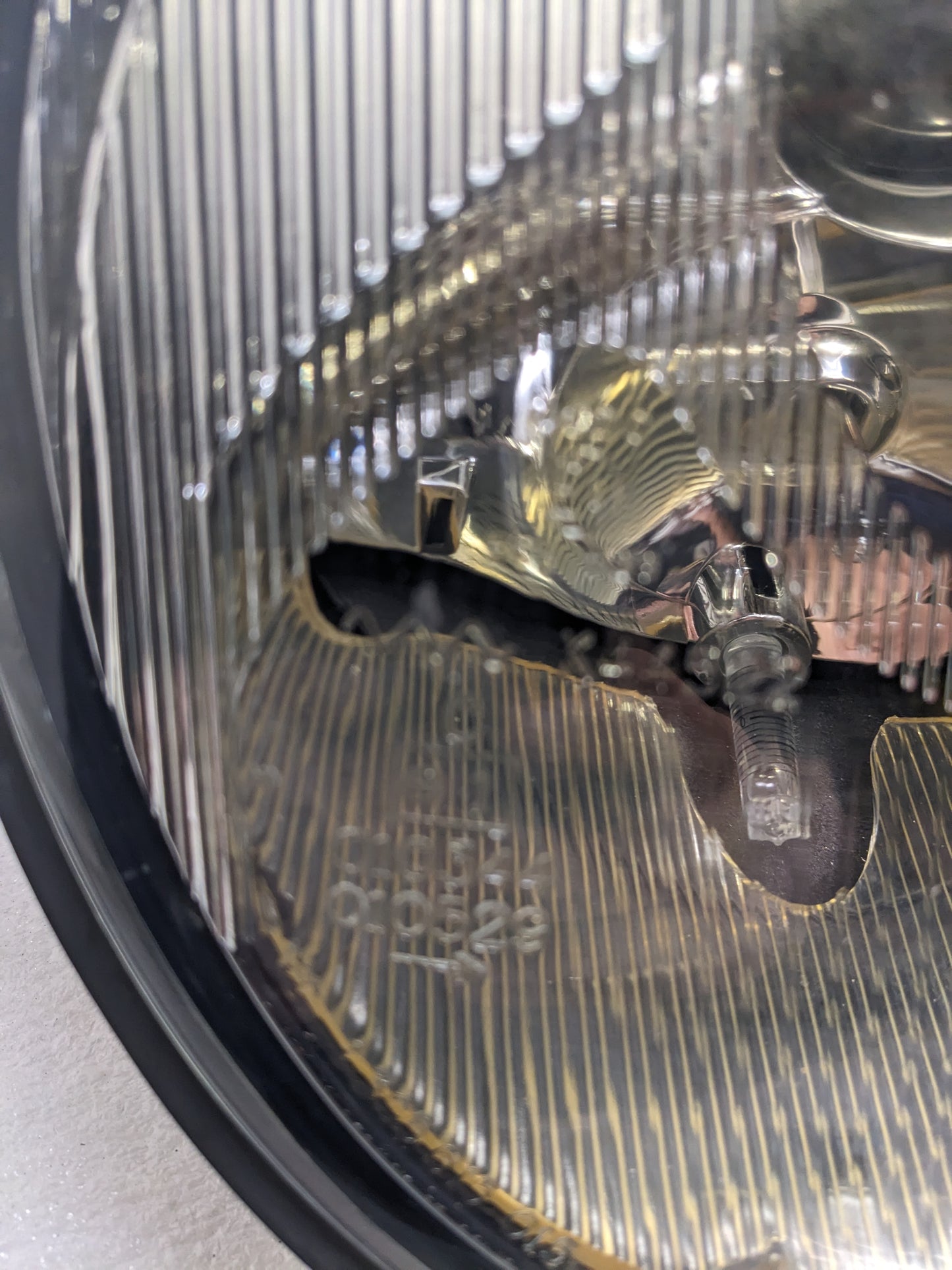 PORSCHE 99363105100 HALOGEN HEADLIGHT ASSEMBLY RIGHT FOR 1995-1998 911 CARRERA/TARGA USED R25T3