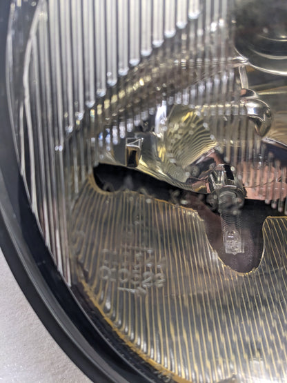 PORSCHE 99363105100 HALOGEN HEADLIGHT ASSEMBLY RIGHT FOR 1995-1998 911 CARRERA/TARGA USED R25T3