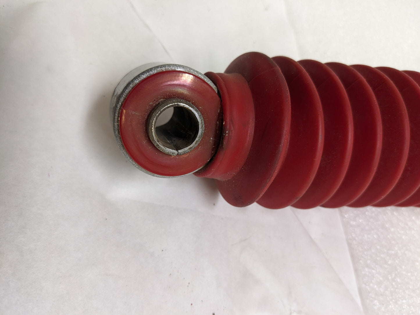 TRENDSAUTO RANCHO RS9000XL PAIR OF FRONT GAS SHOCK ABSORBERS FOR 2011-2016 FORD F250 F350 NEW SR