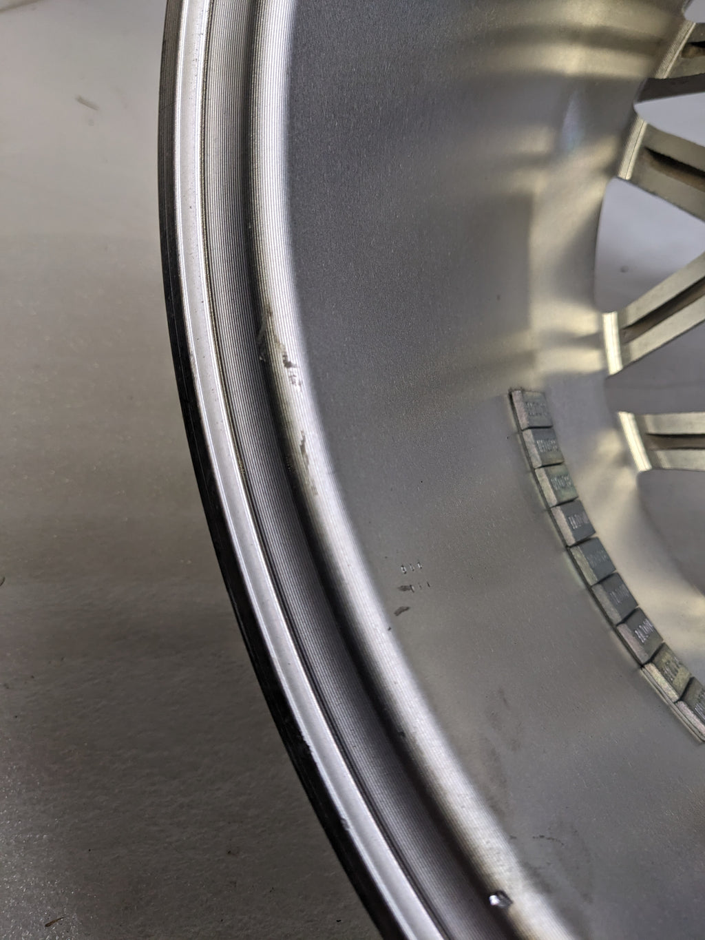 YEAR ONE 3508934G SNOWFLAKE 17X9 5X4.75 3MM POWDER COAT & CHROME GOLD WHEEL NEW B2