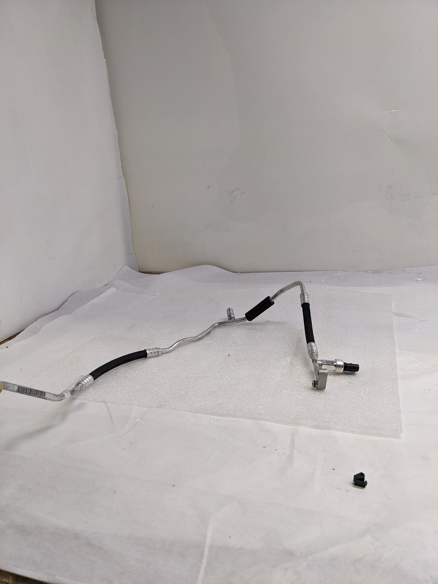 PORSCHE 99157310906 A/C REFRIGERANT HOSE FOR 2014-2016 BOXSTER/911/CAYMAN NEW R23T7