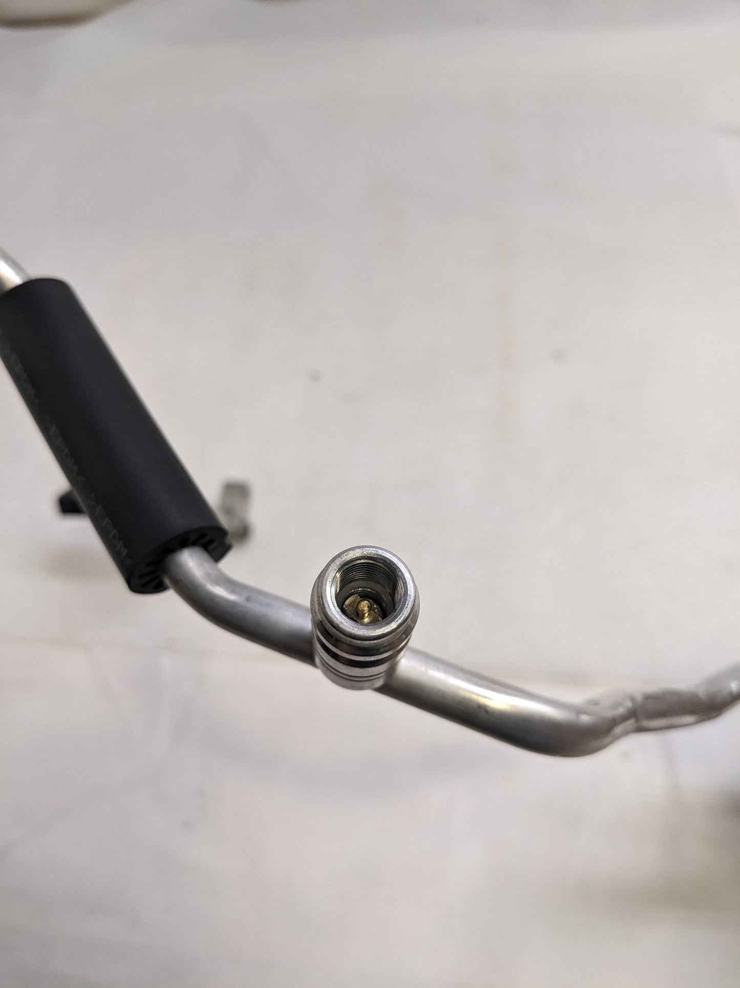 PORSCHE 99157310906 A/C REFRIGERANT HOSE FOR 2014-2016 BOXSTER/911/CAYMAN NEW R23T7