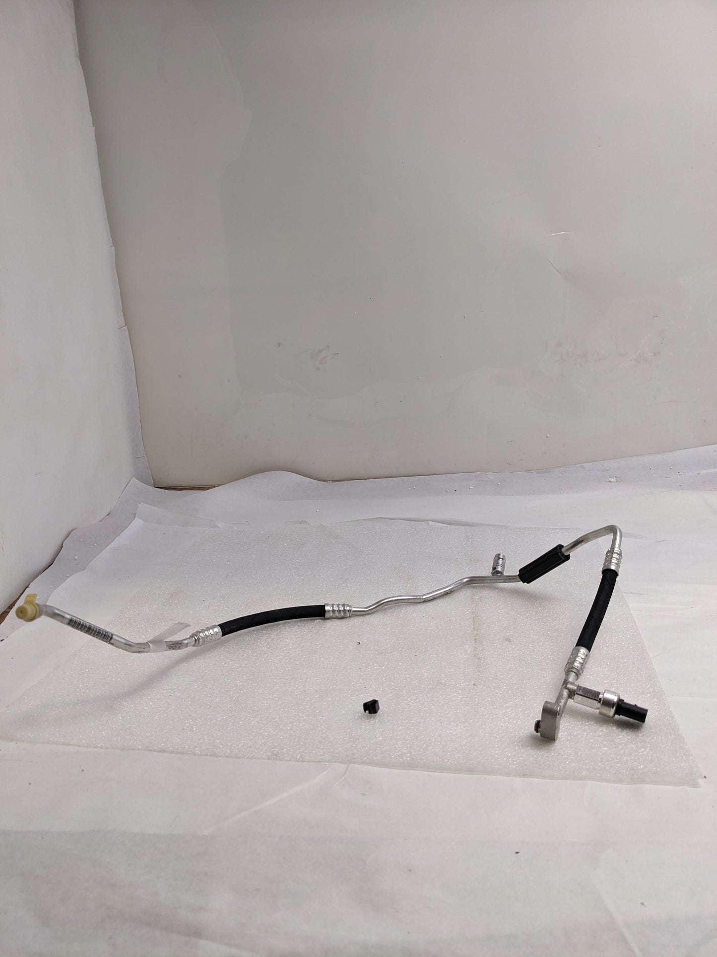 PORSCHE 99157310906 A/C REFRIGERANT HOSE FOR 2014-2016 BOXSTER/911/CAYMAN NEW R23T7